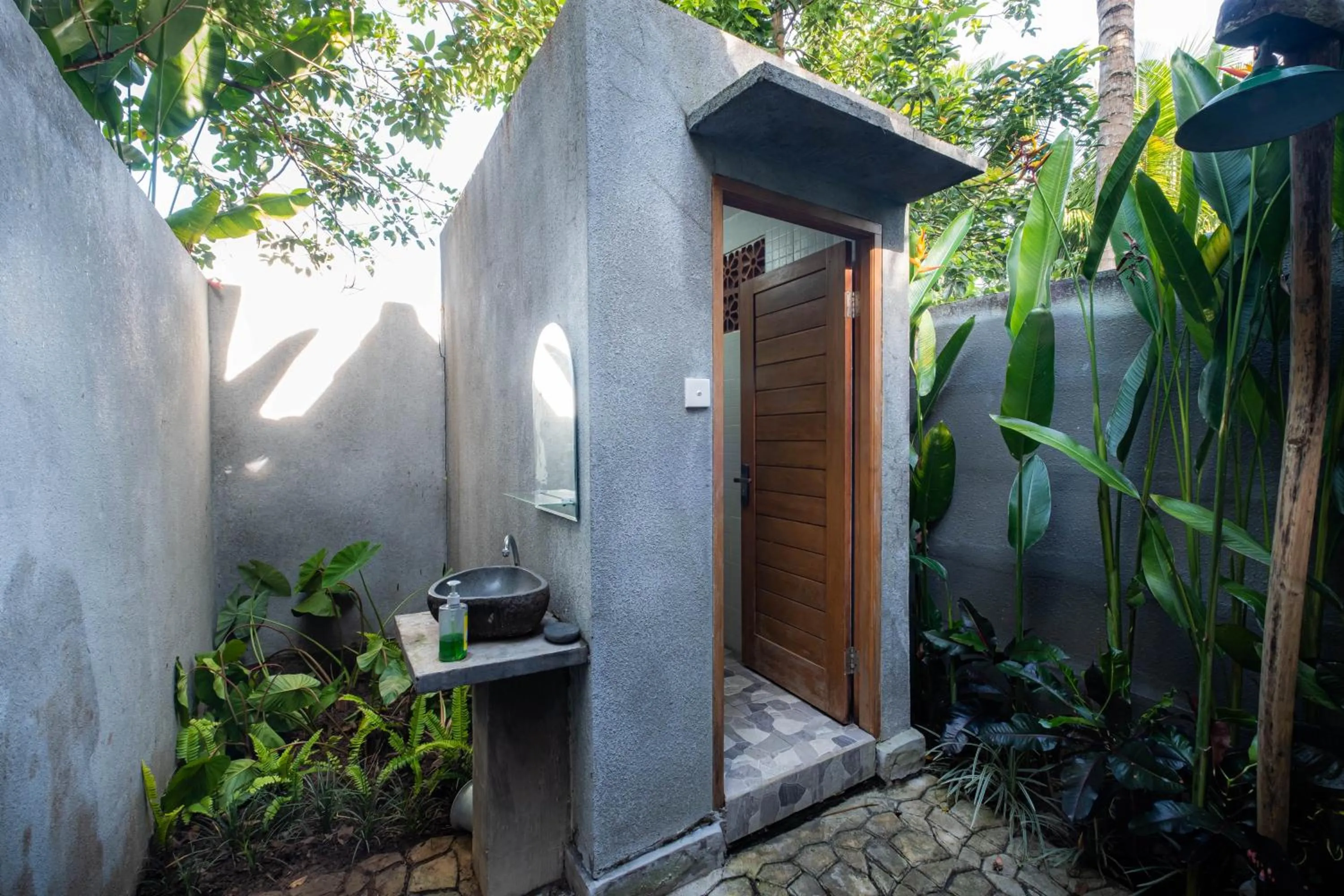 Garden view in Kubu Kirana by Supala