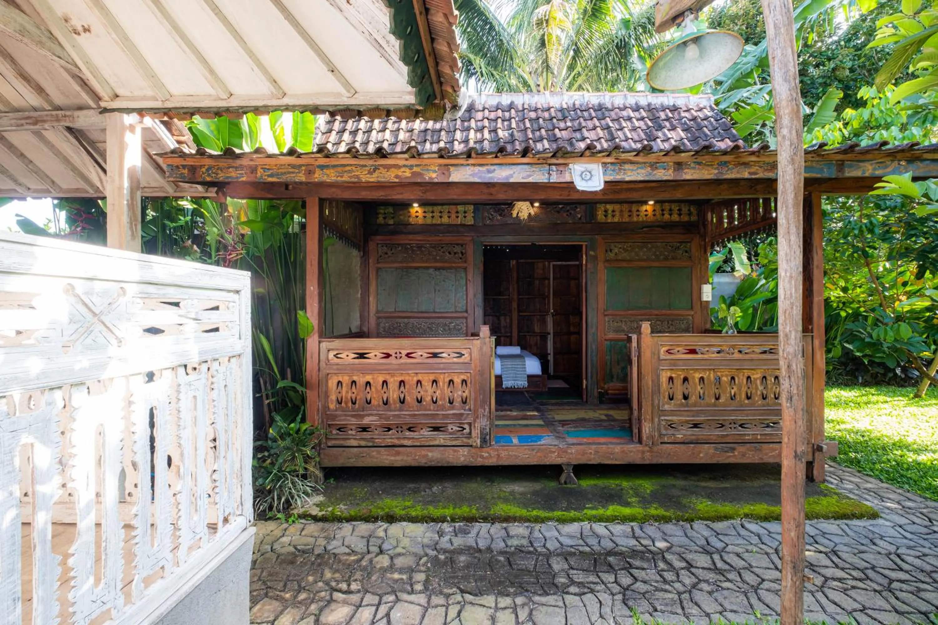 Garden view in Kubu Kirana by Supala