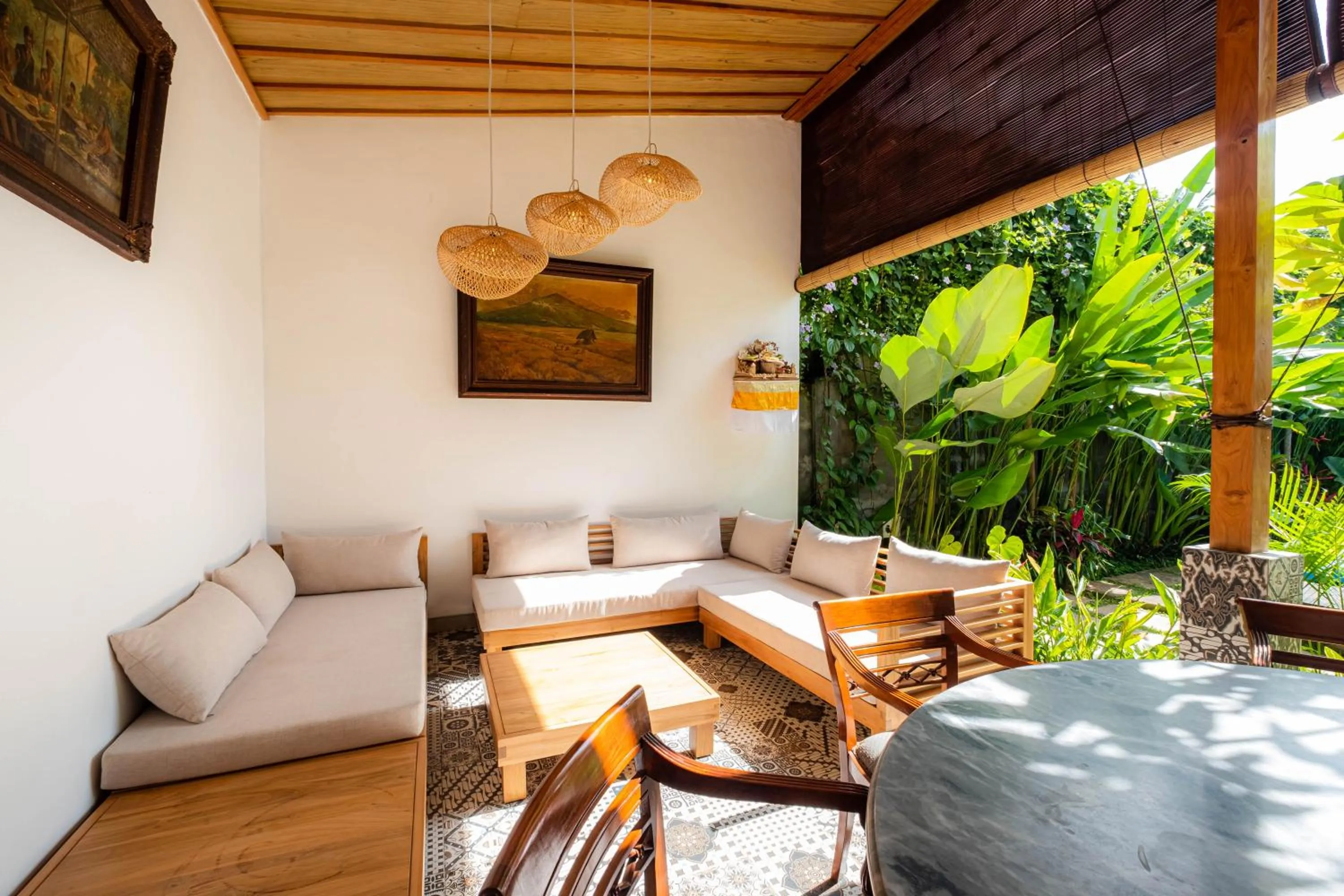 Patio in Kubu Kirana by Supala