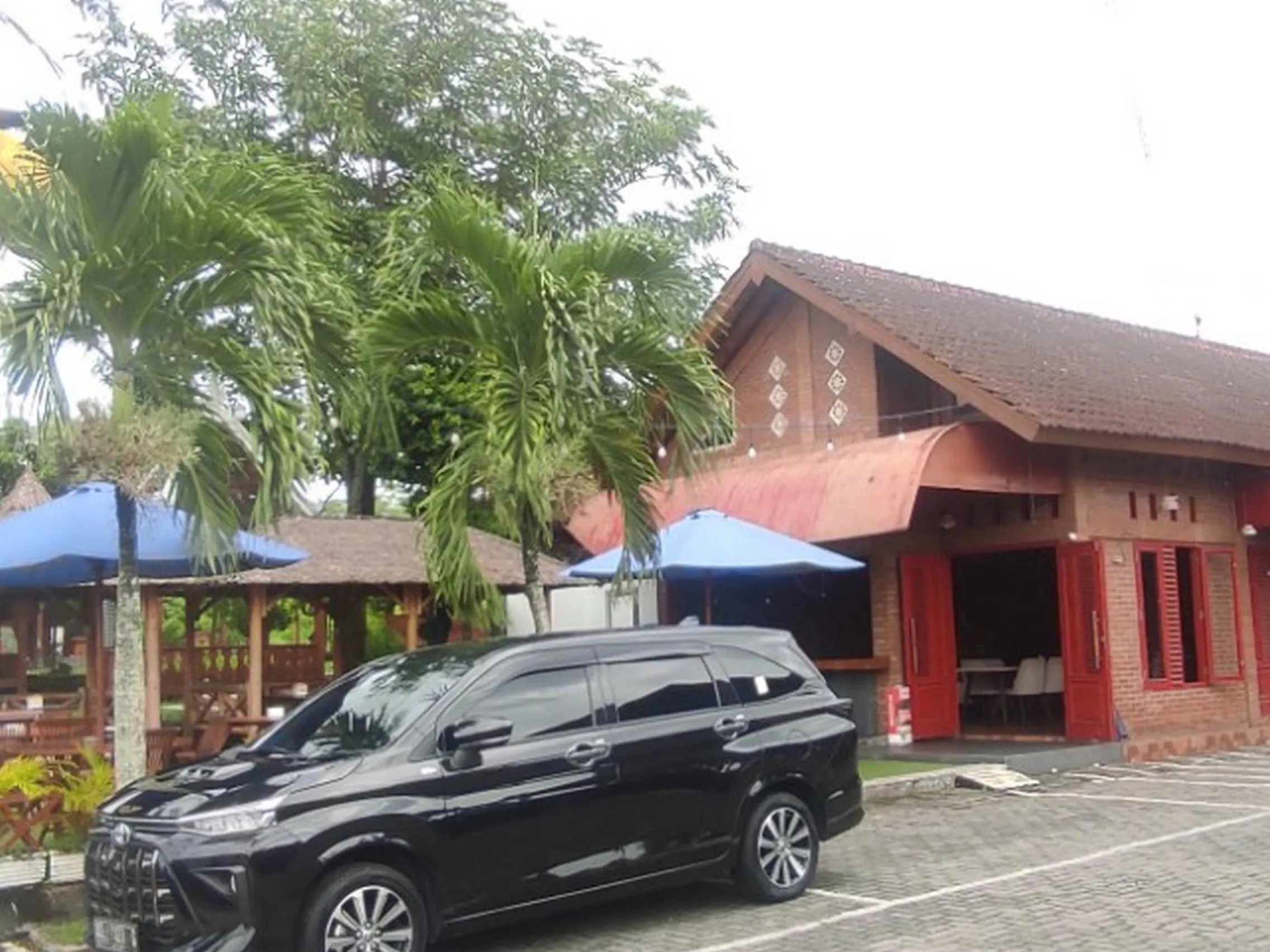 Property building in Aliandra Villa by The Lavana