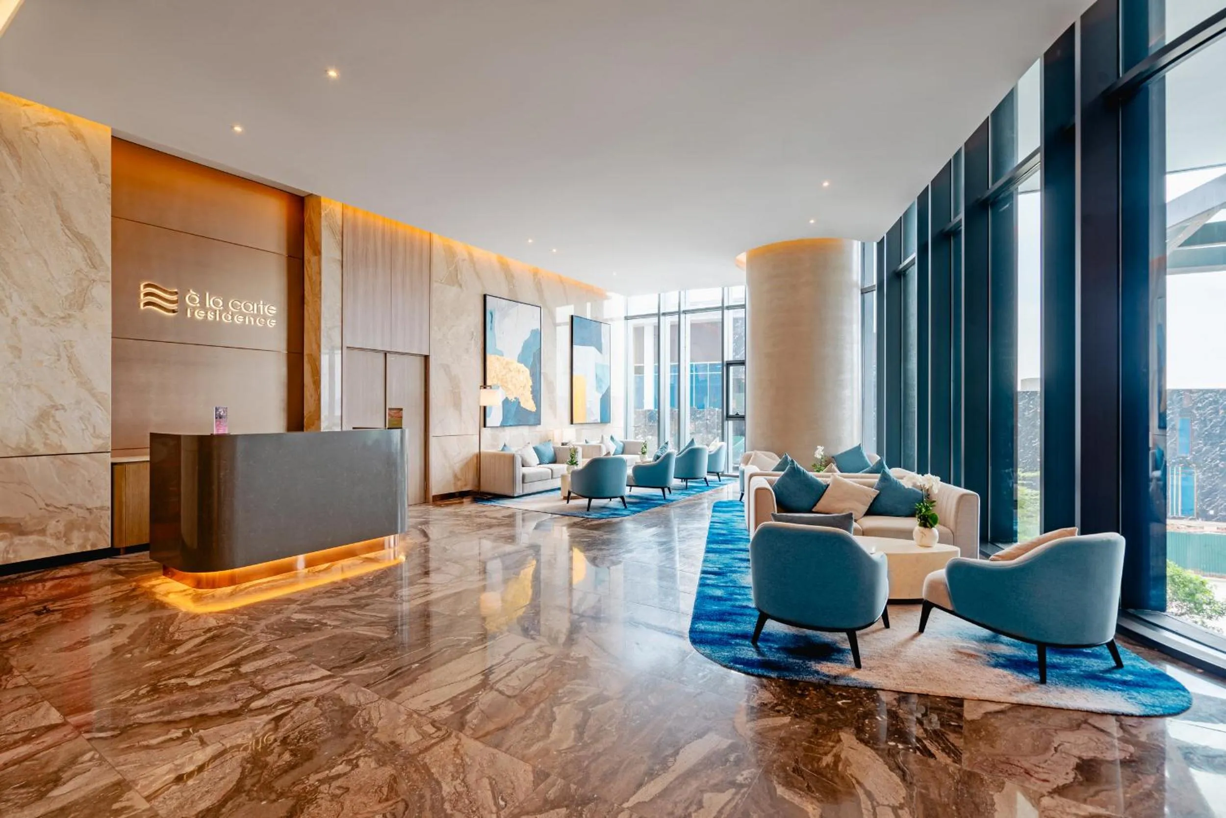 Lobby or reception in A La Carte Ha Long Bay Managed by TASECO