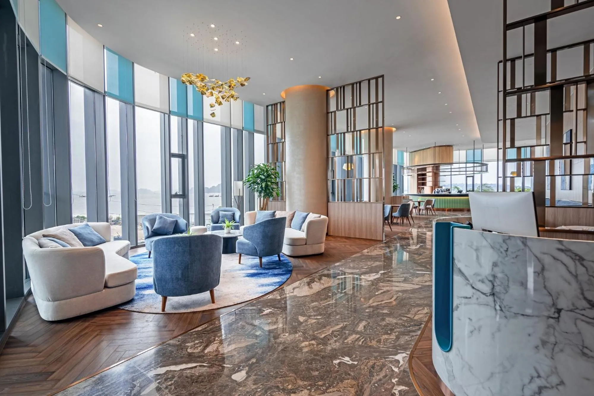 Restaurant/places to eat in A La Carte Ha Long Bay Managed by TASECO