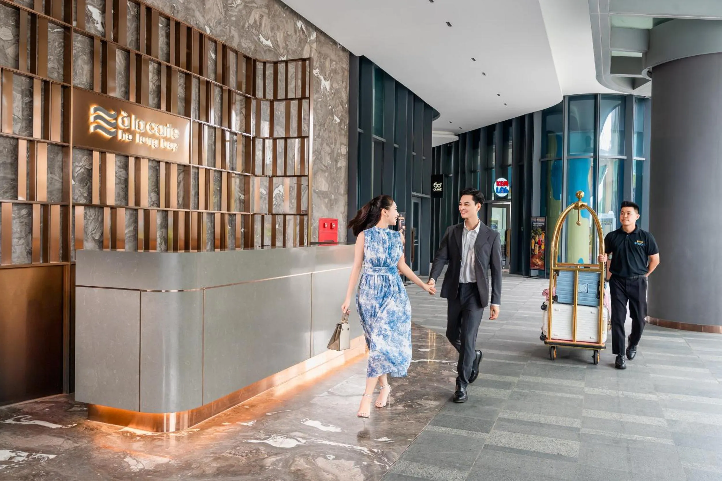 Staff in A La Carte Ha Long Bay Managed by TASECO