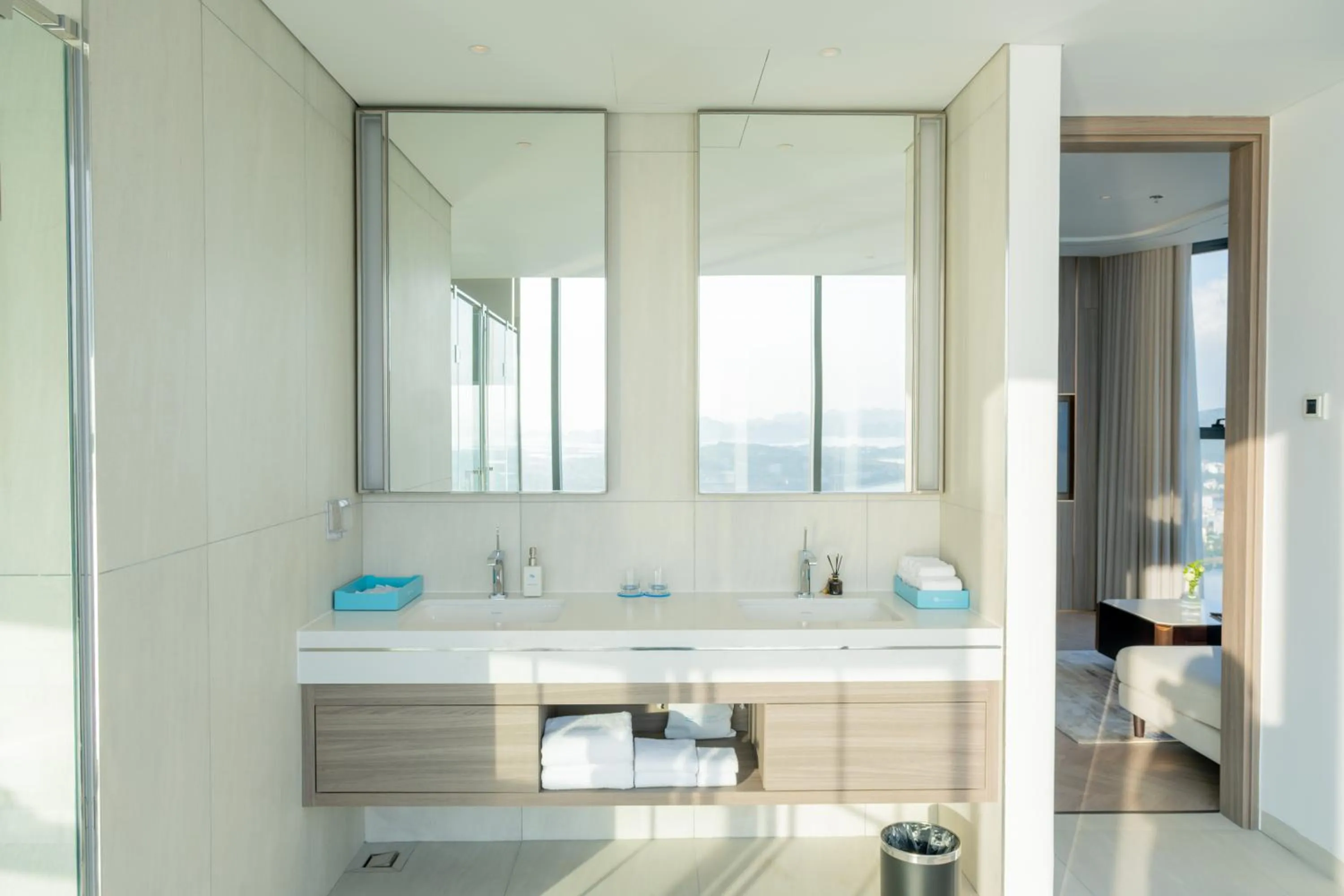 Bathroom in A La Carte Ha Long Bay Managed by TASECO