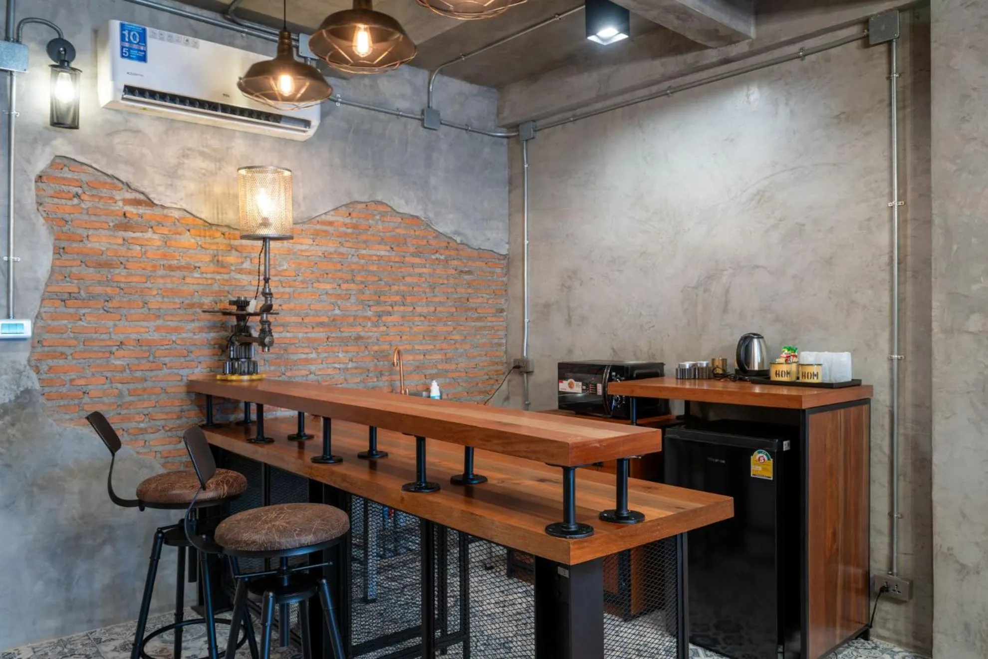 Dining area in House of Machine Boutique Hotel