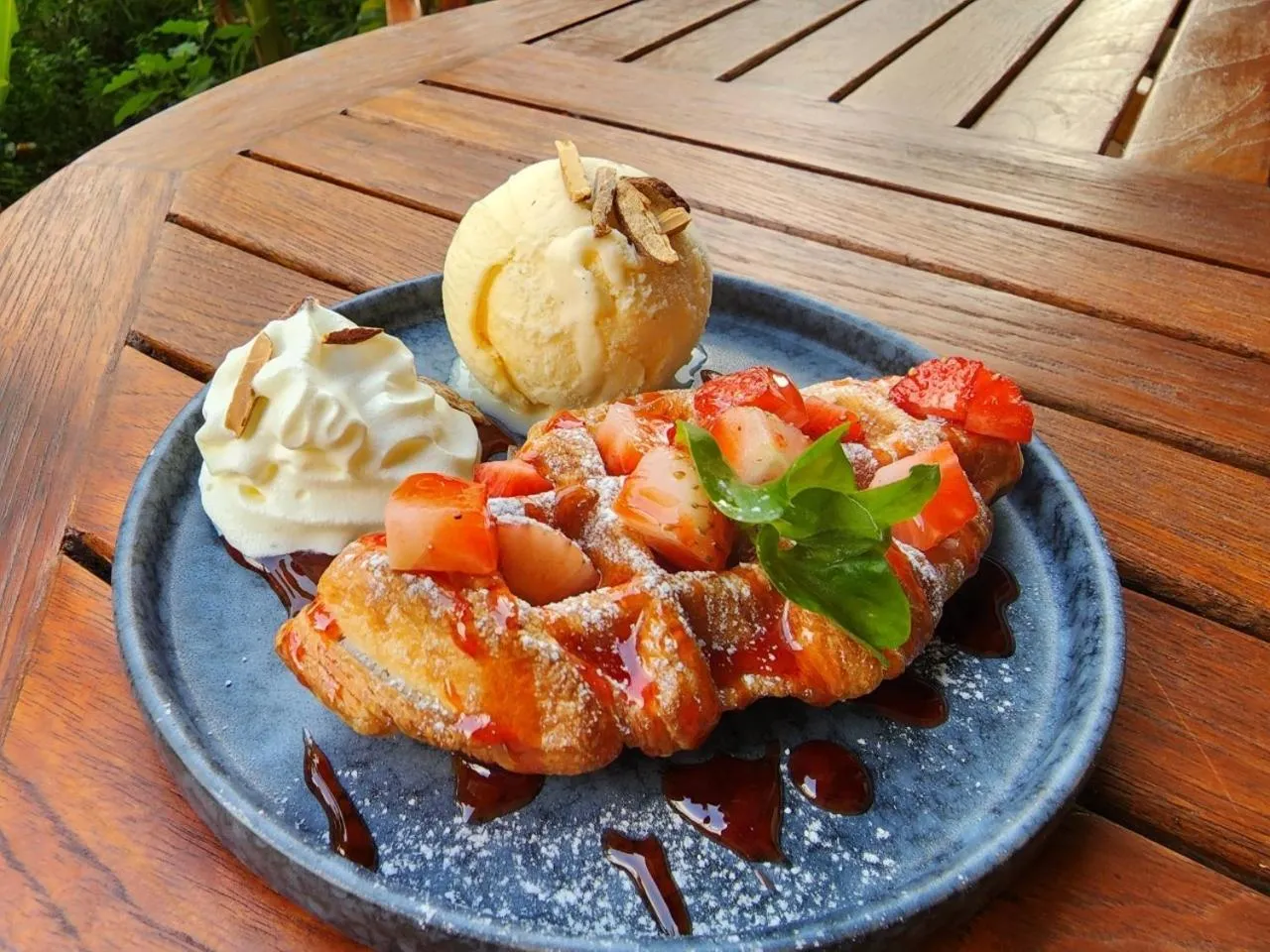 Food and drinks in The Bedrooms Maeklong and Services Apartment