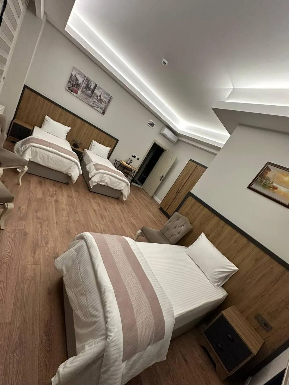 TV and multimedia, Bed in Akel Guest House