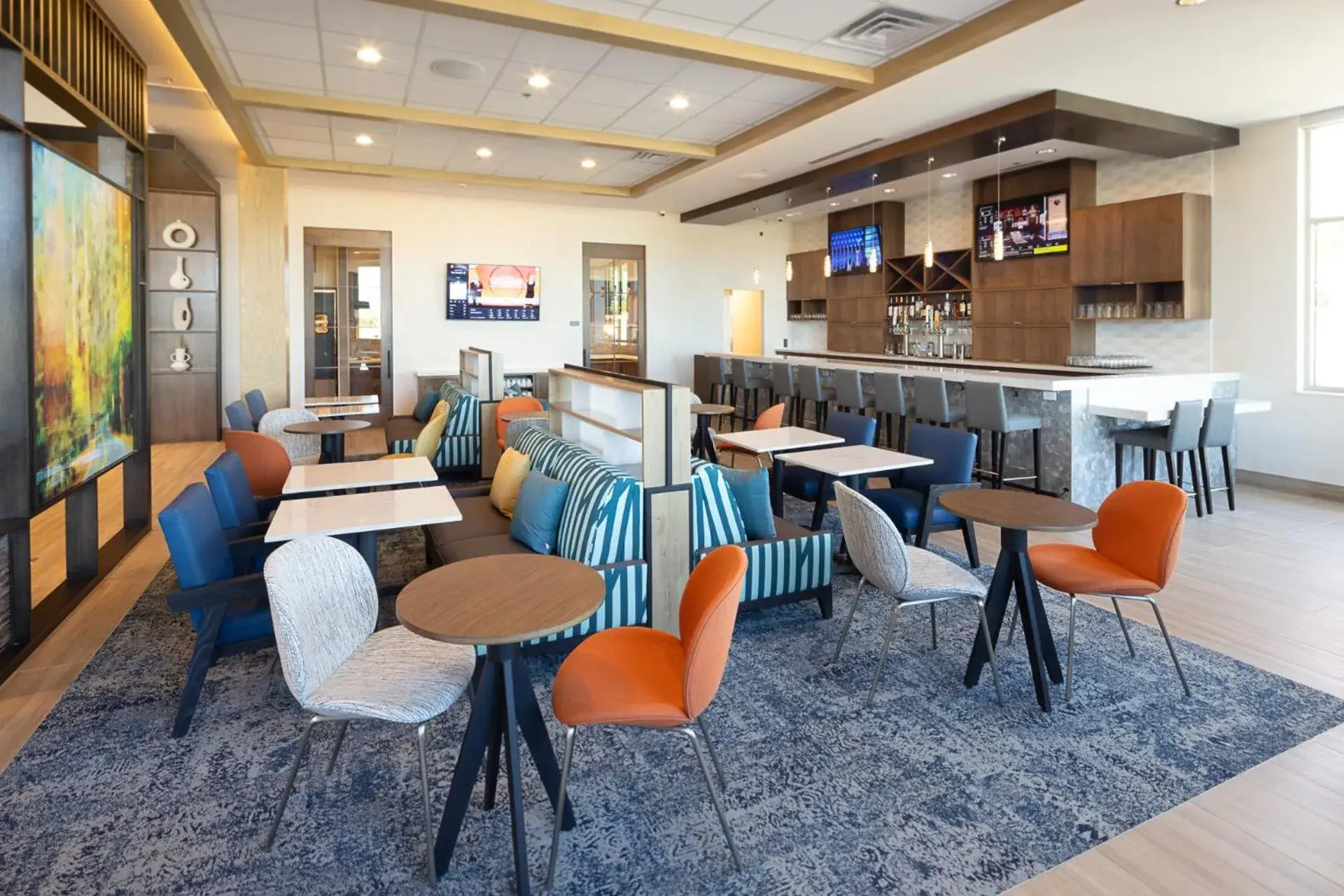 Lounge or bar in Hyatt House Vacaville Lounge or bar in Hyatt House Vacaville