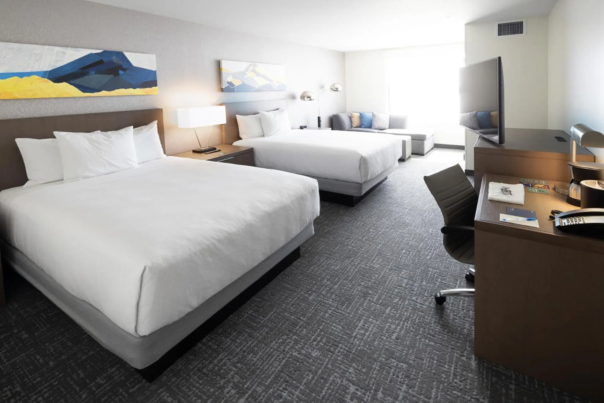 Bedroom, Bed in Hyatt House Vacaville