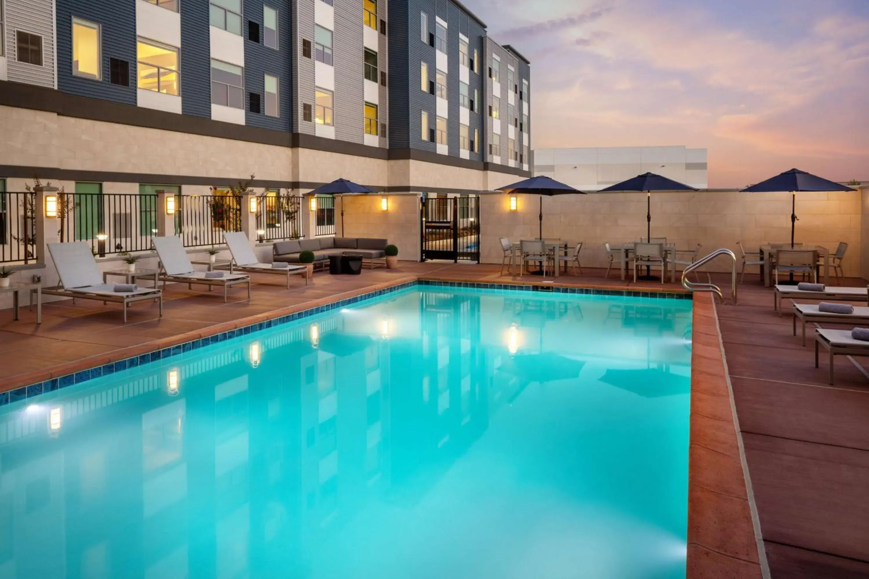 Swimming pool in Hyatt House Vacaville Swimming pool in Hyatt House Vacaville