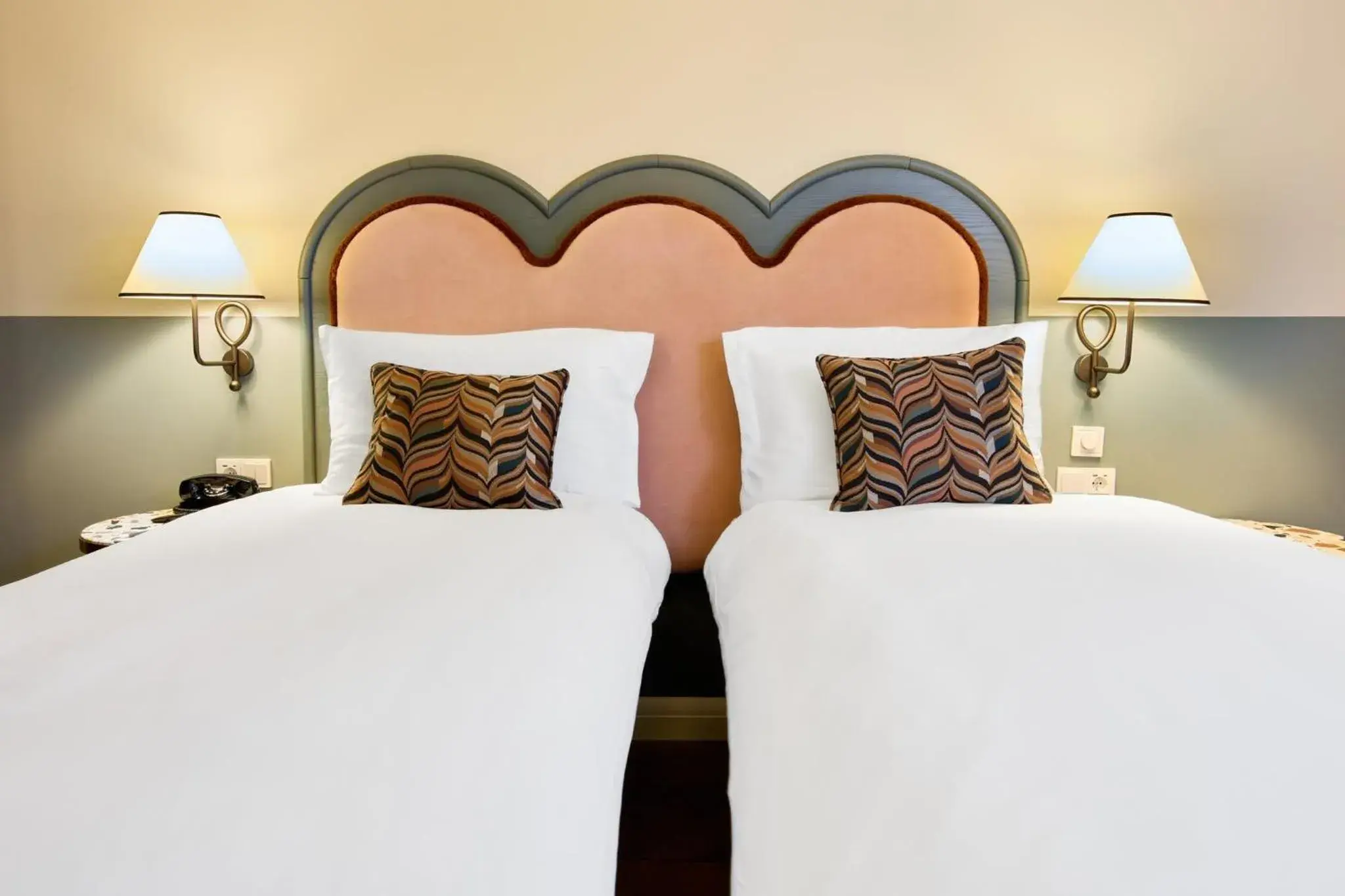 Bedroom, Bed in The Hoxton, Berlin Bedroom, Bed in The Hoxton, Berlin