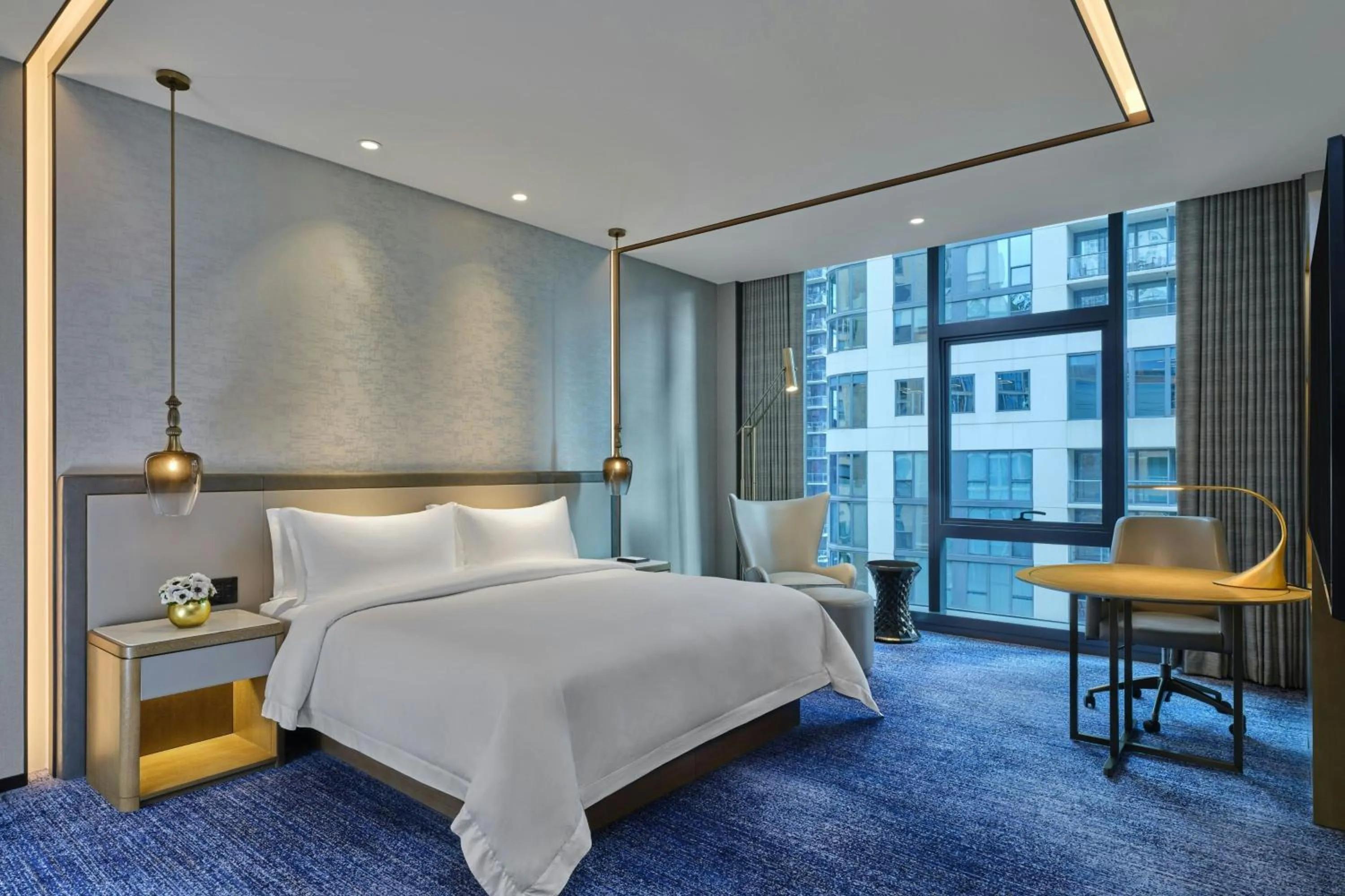 Photo of the whole room, Bed in The St. Regis Chicago