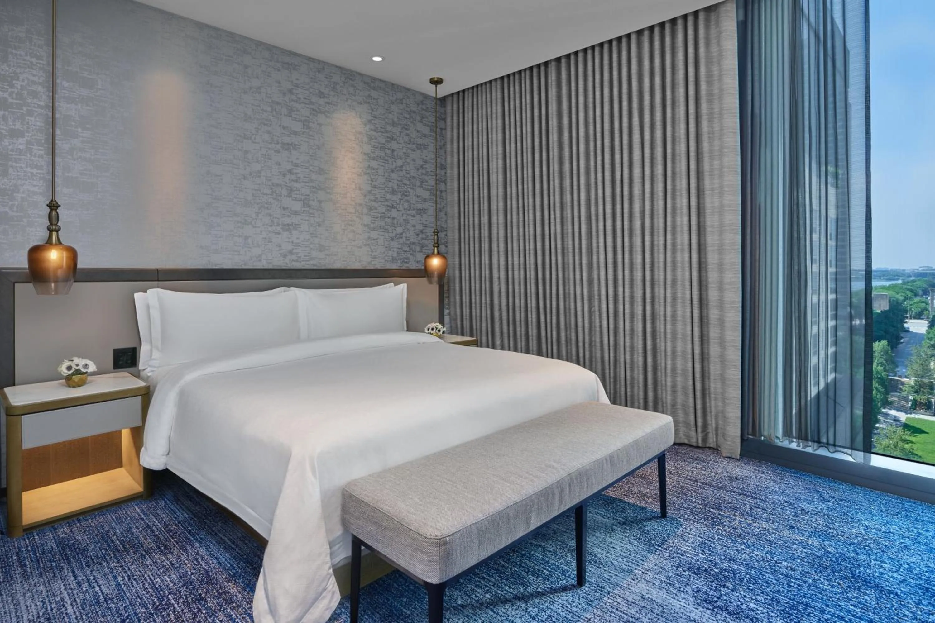 Photo of the whole room, Bed in The St. Regis Chicago