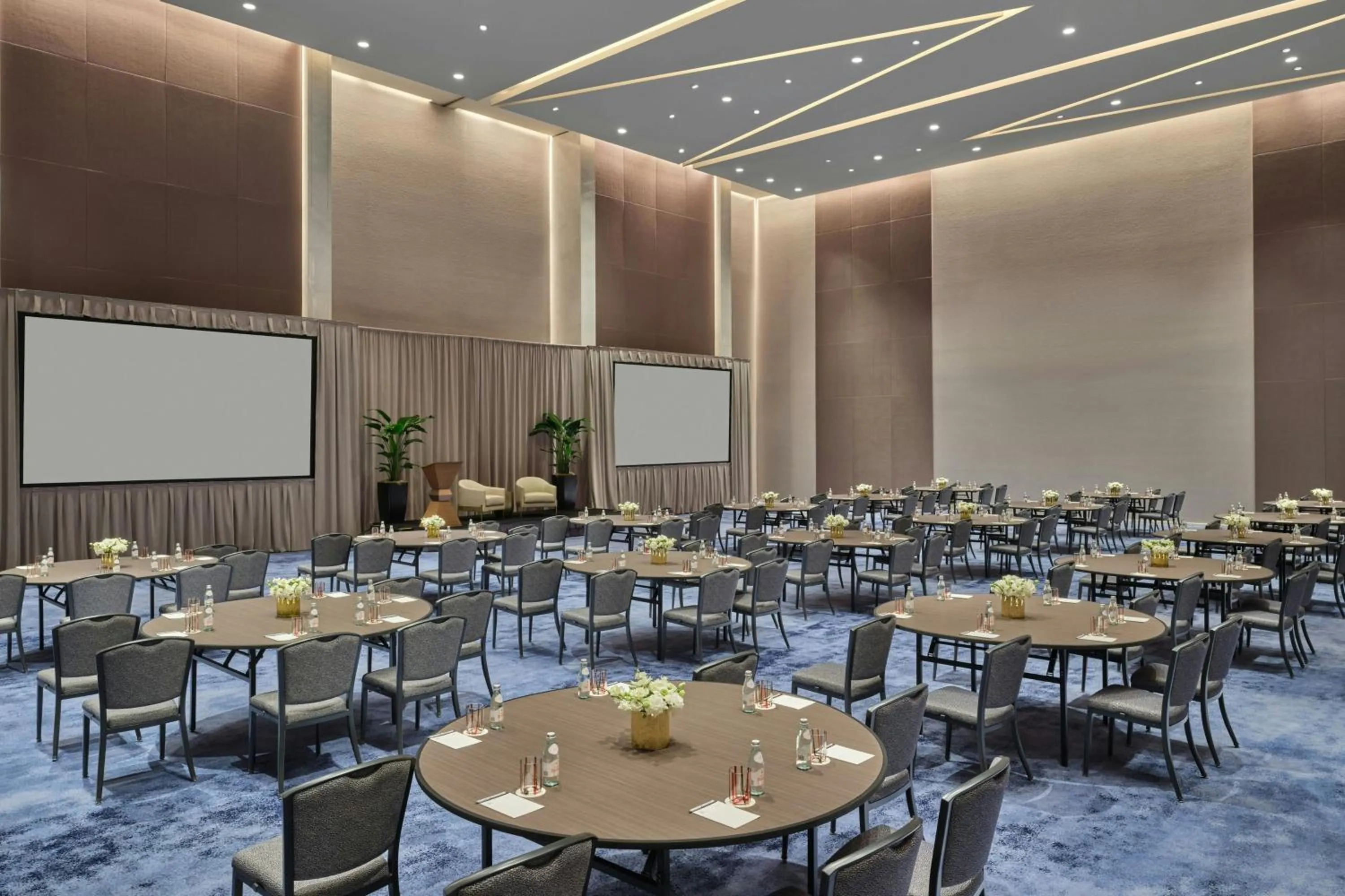 Meeting/conference room in The St. Regis Chicago