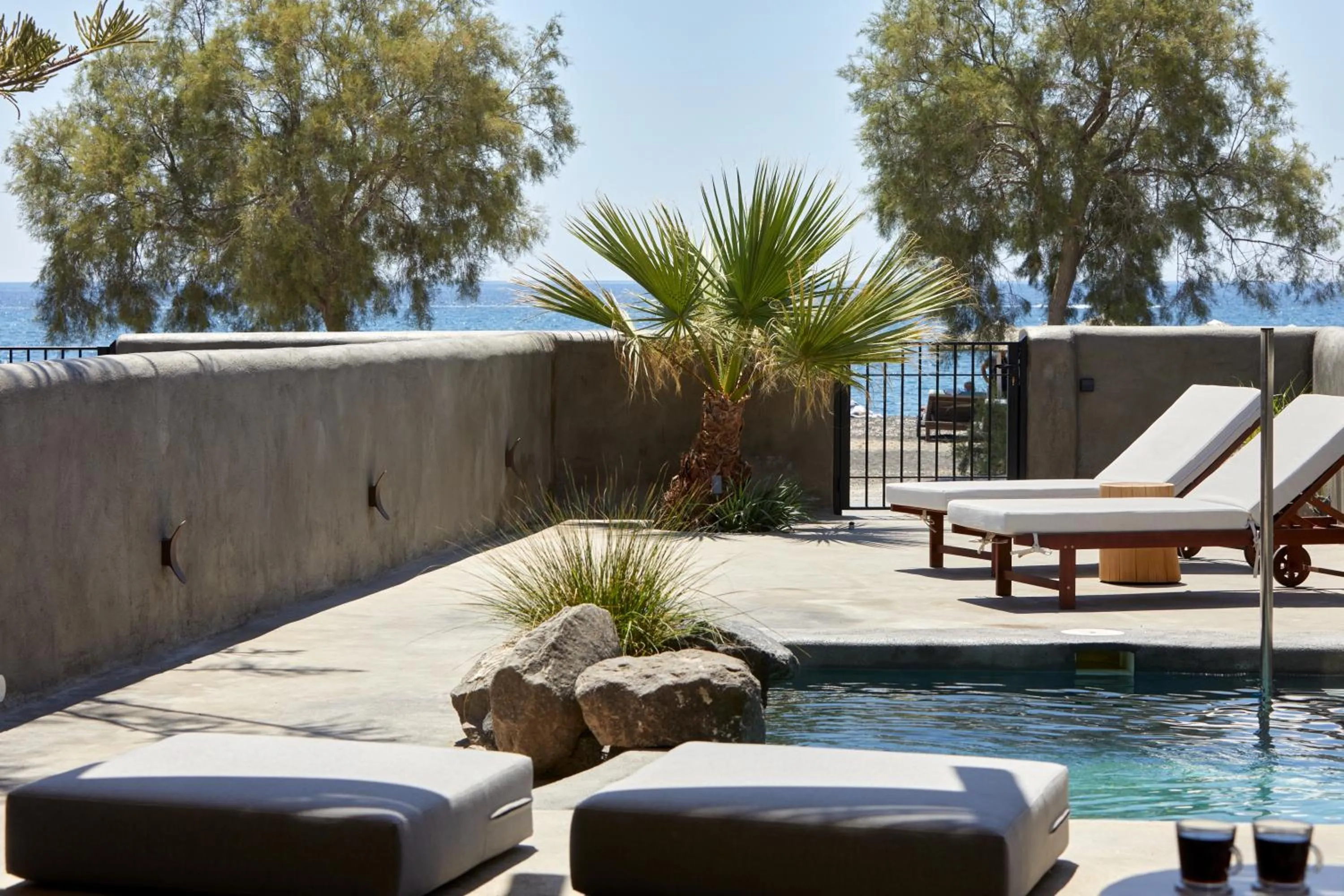 Day in Oscar Beachfront Suites - Adults Only