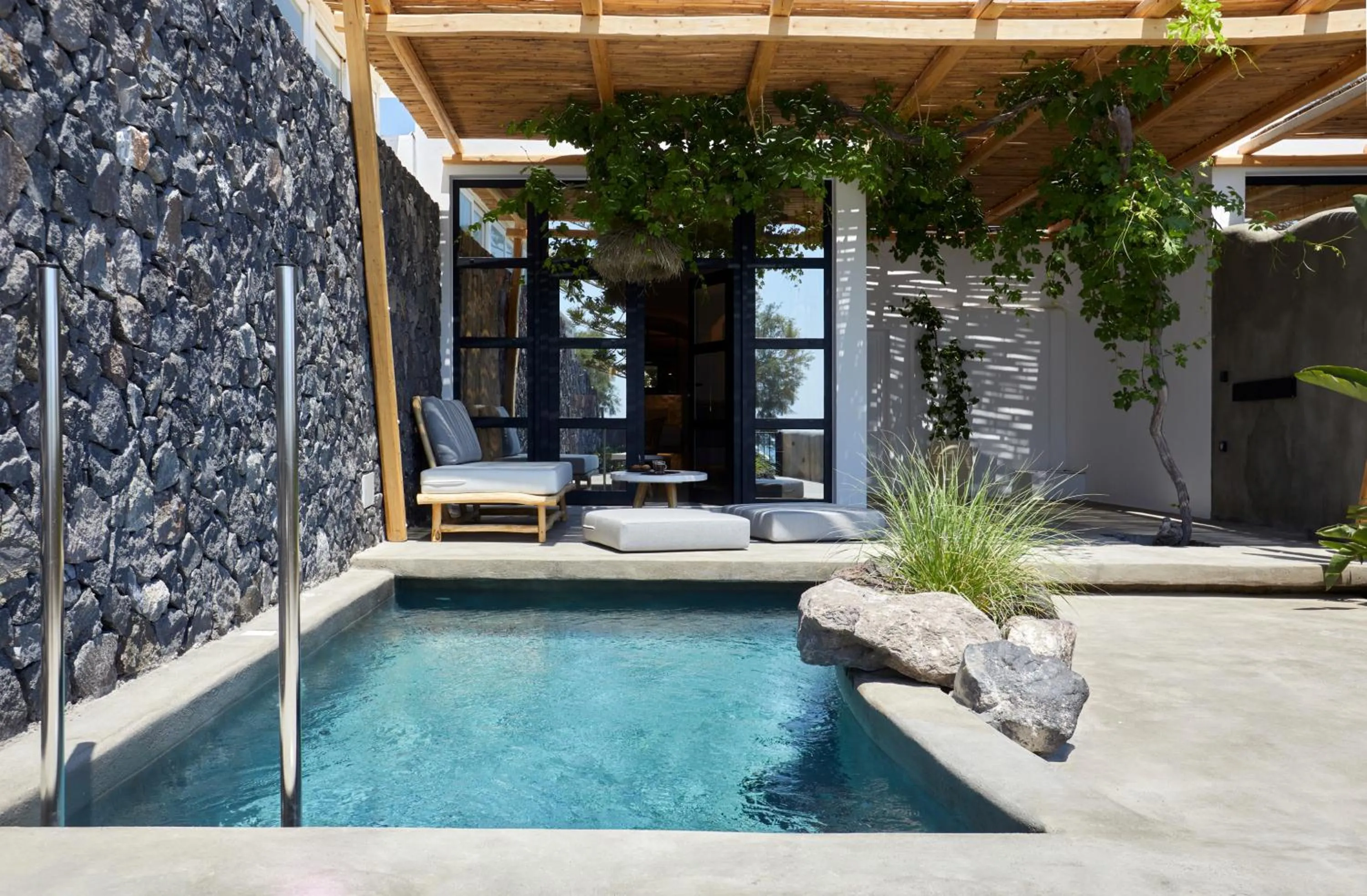 Patio in Oscar Beachfront Suites - Adults Only