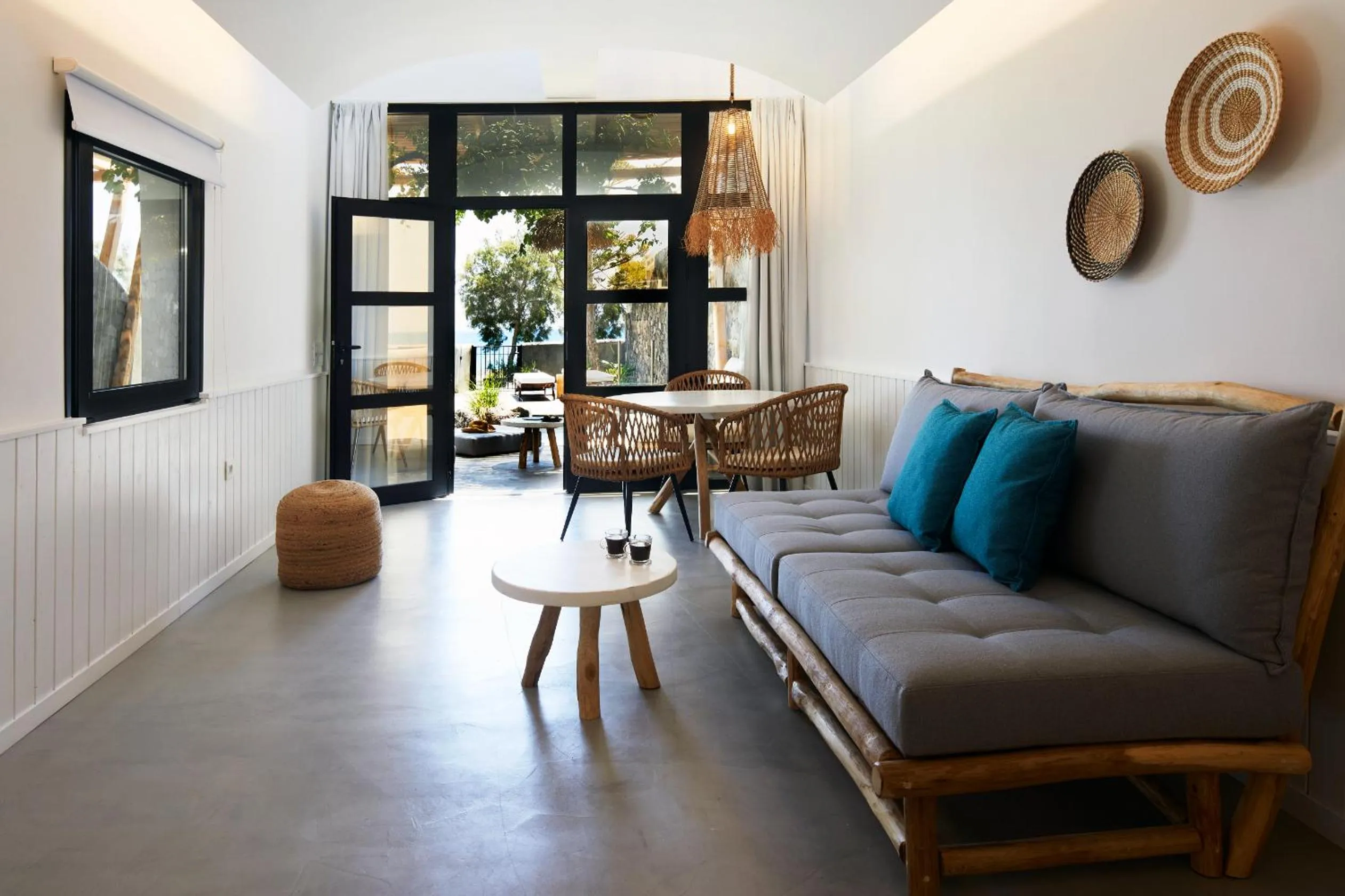 Living room in Oscar Beachfront Suites - Adults Only