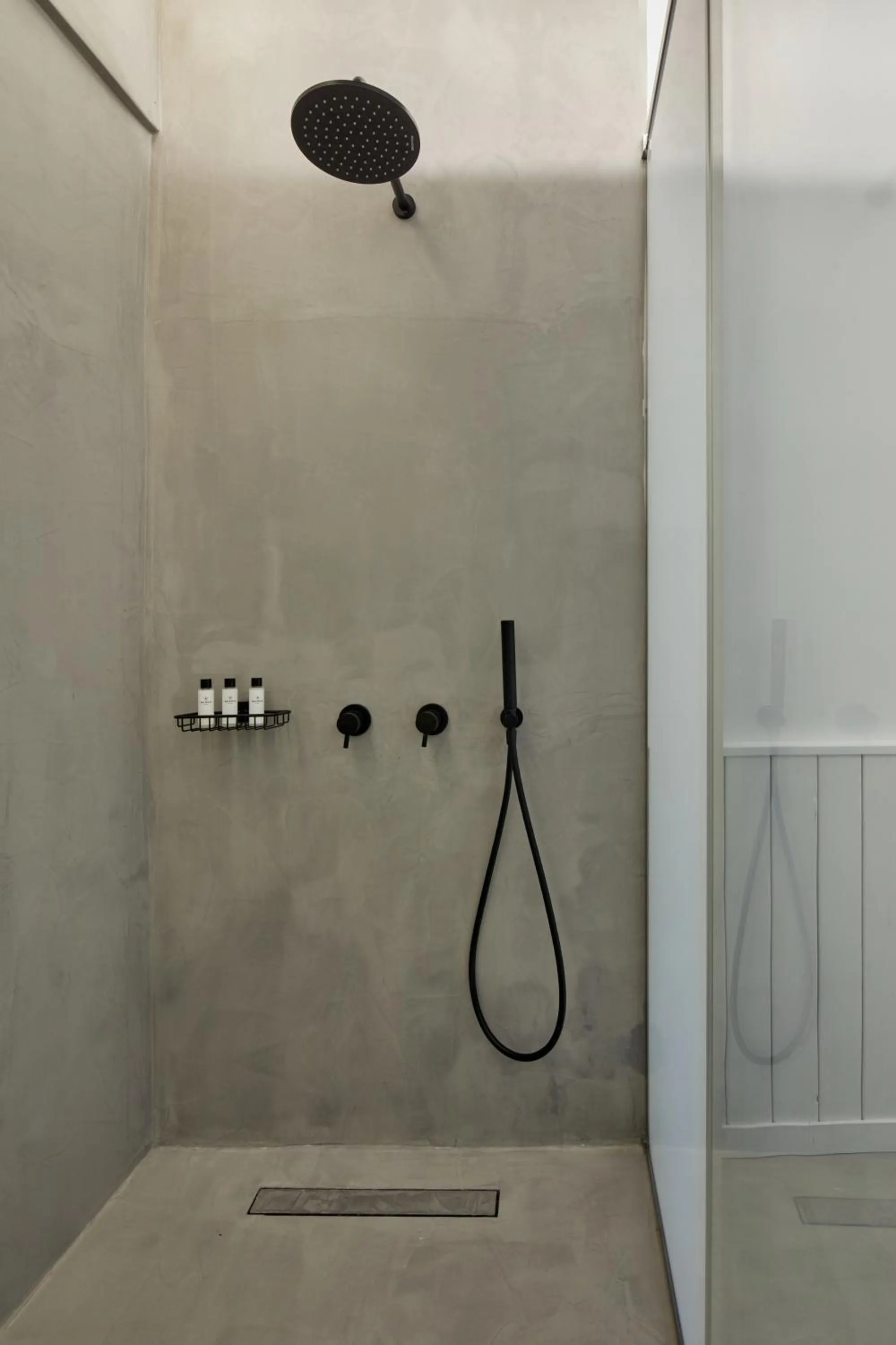 Shower in Oscar Beachfront Suites - Adults Only