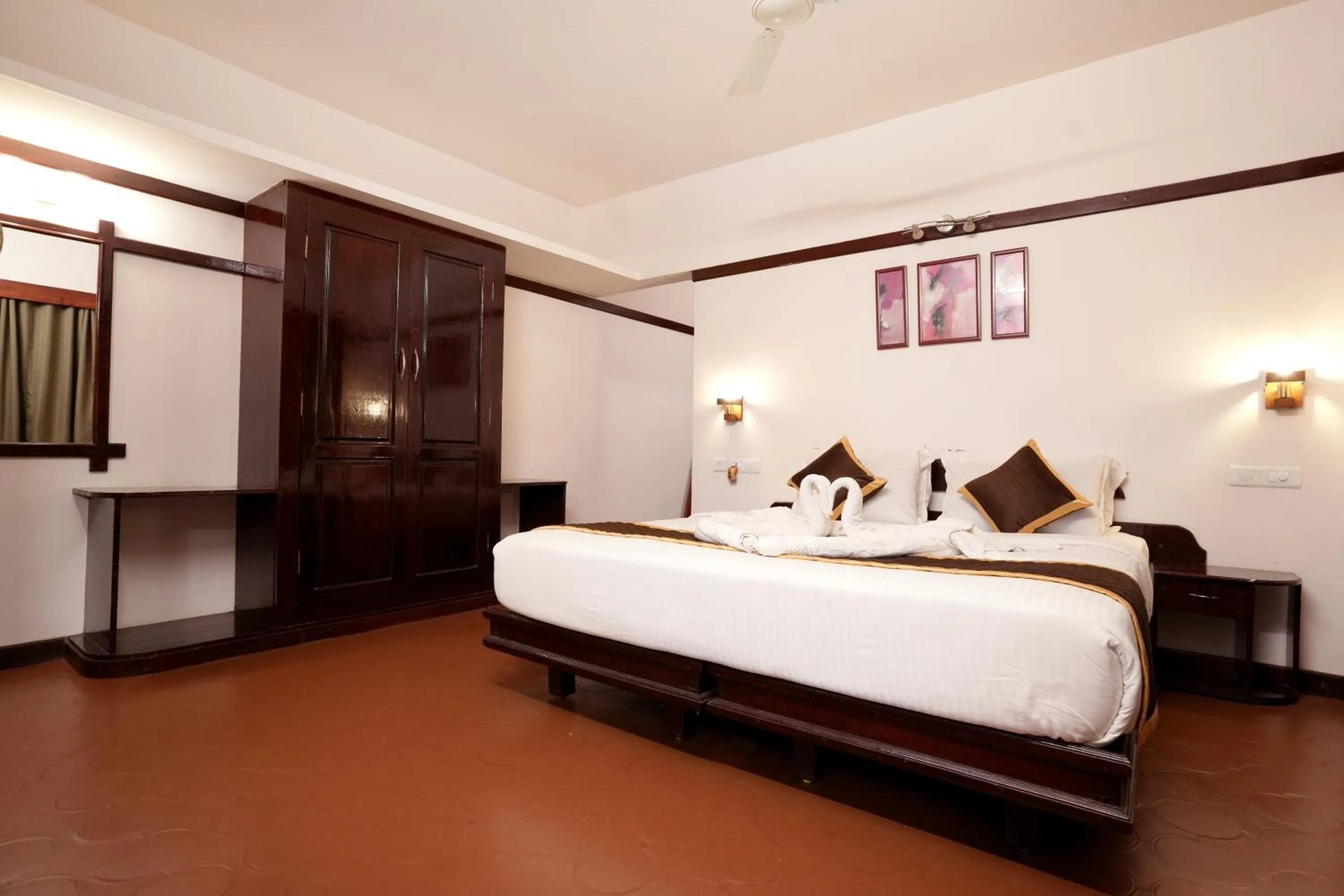 Bed in Coffee Acres Resort