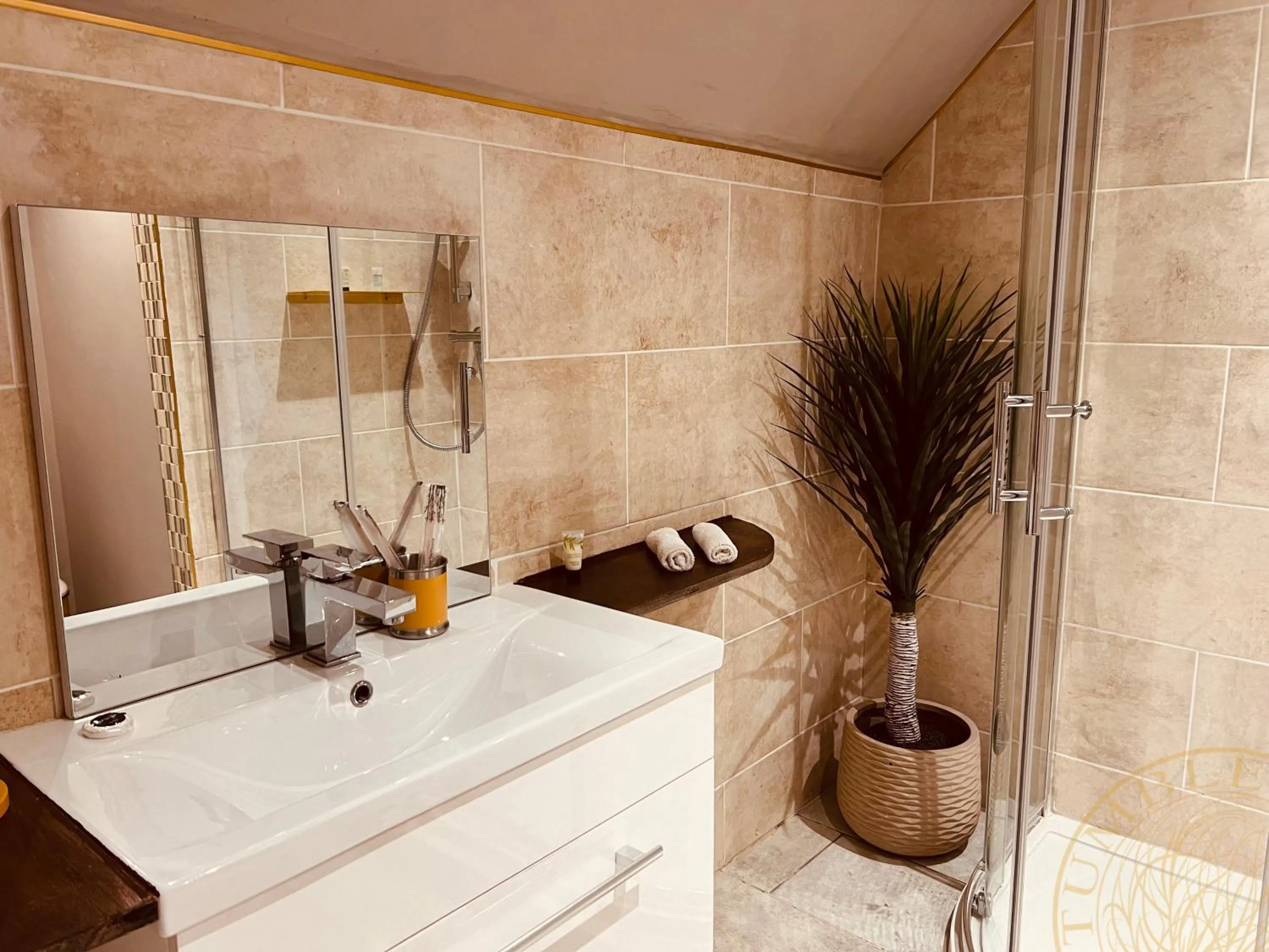 Bathroom in Tumbleweed Cottage