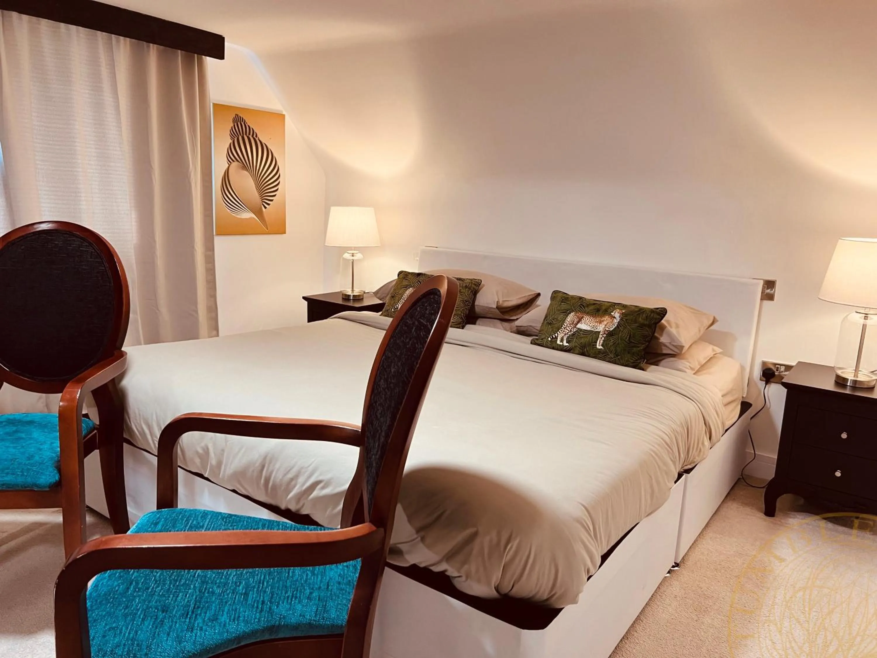 Bed in Tumbleweed Cottage