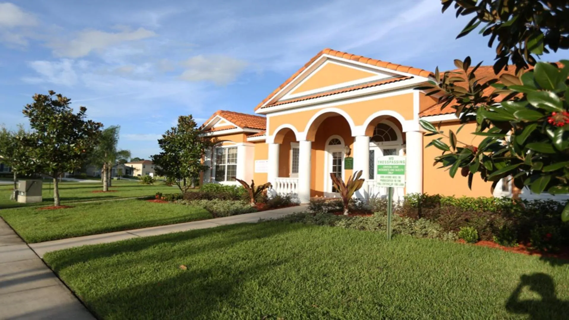 Location in Crystal Cove 1 - 7 Bed 4,5 Baths Villa