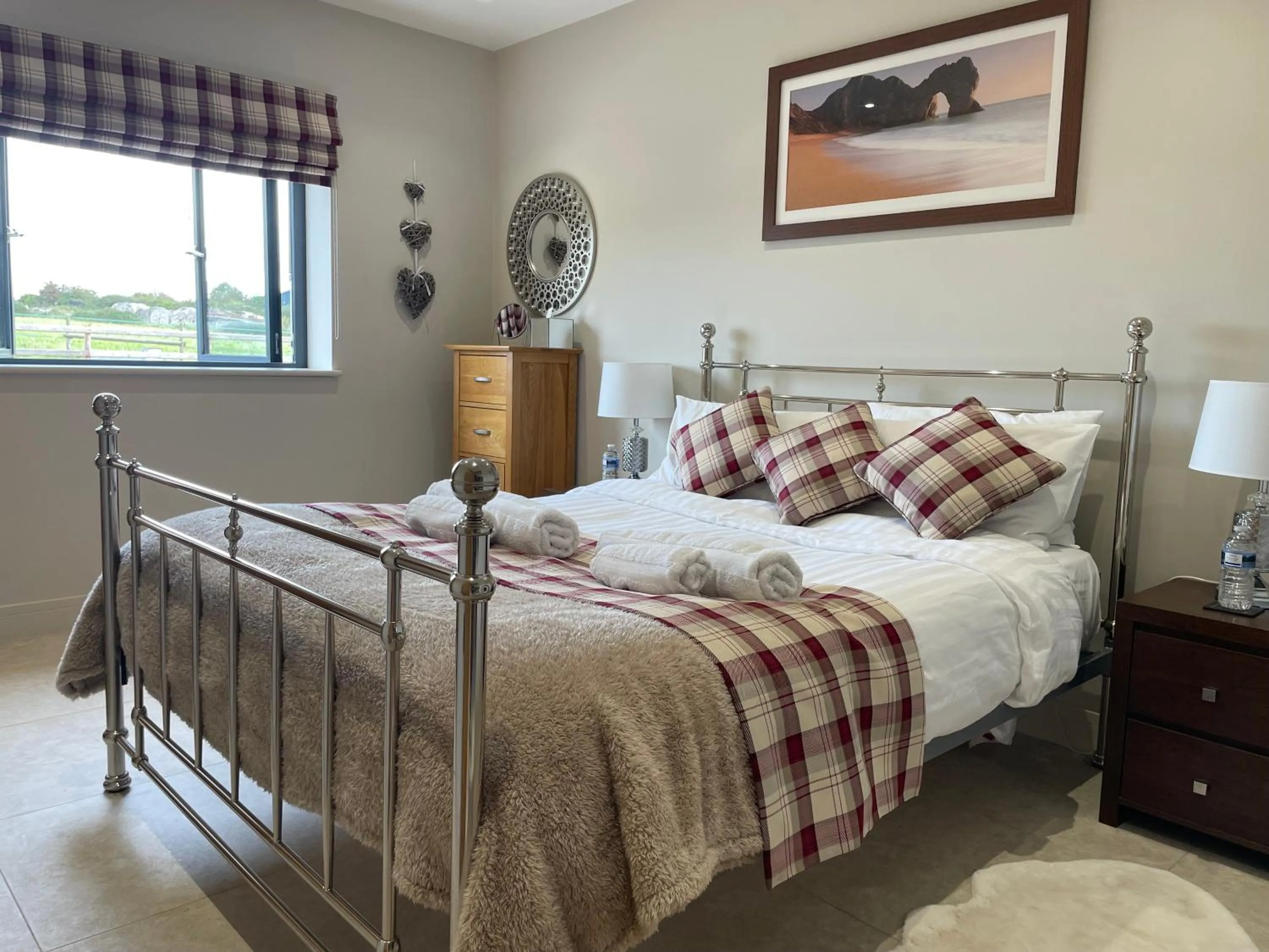 Bedroom, Bed in The Paddocks - Spacious annexe with rural outlook.