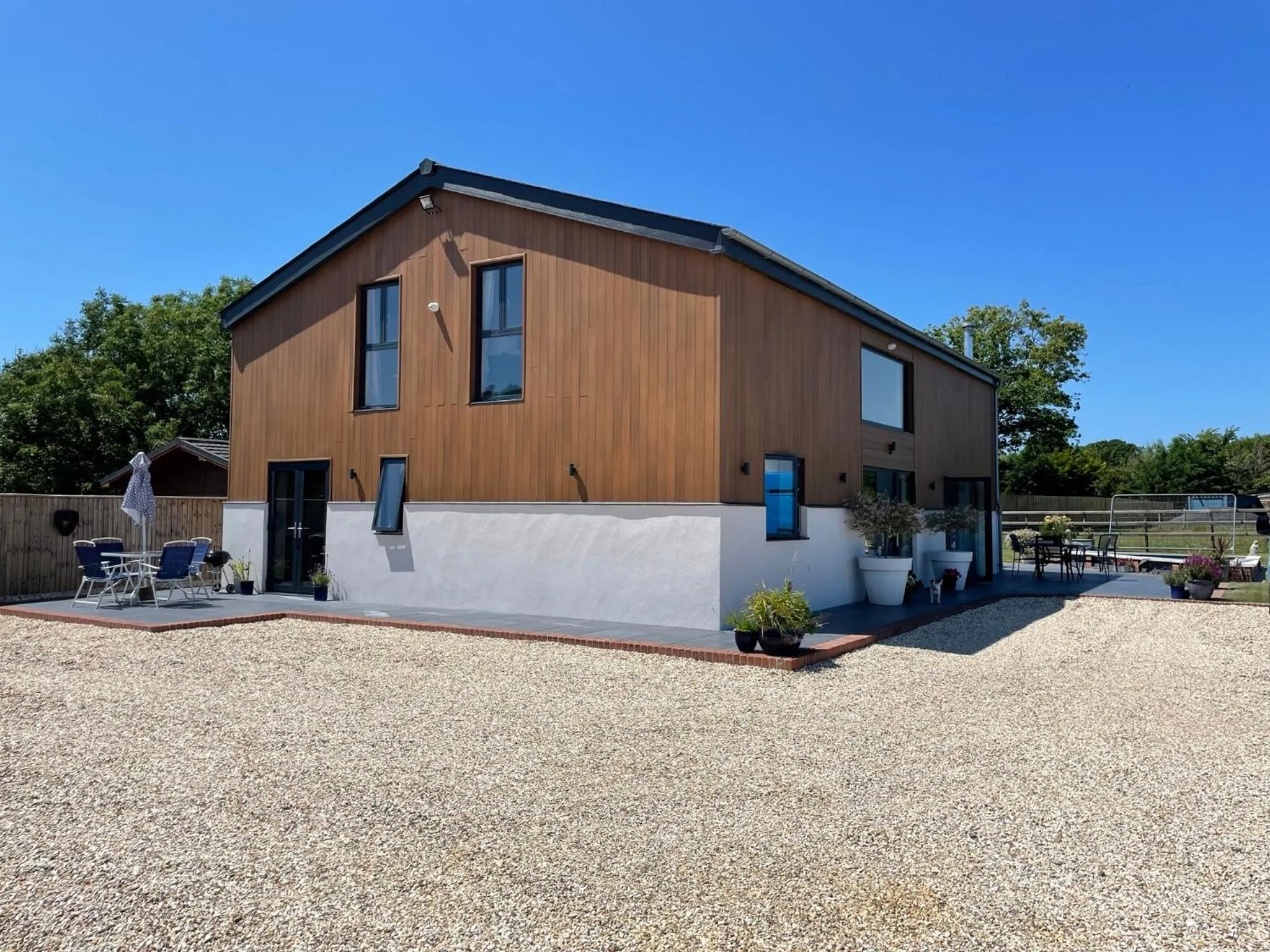 Property building in The Paddocks - Spacious annexe with rural outlook.