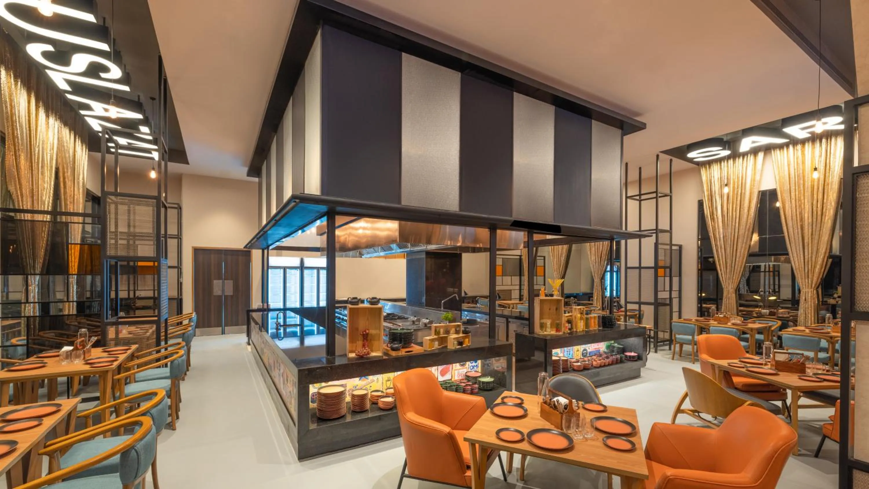 Restaurant/places to eat in ibis Thane - An Accor Brand