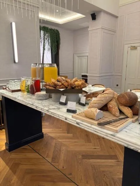 Breakfast in The Municipal Hotel Liverpool - MGallery