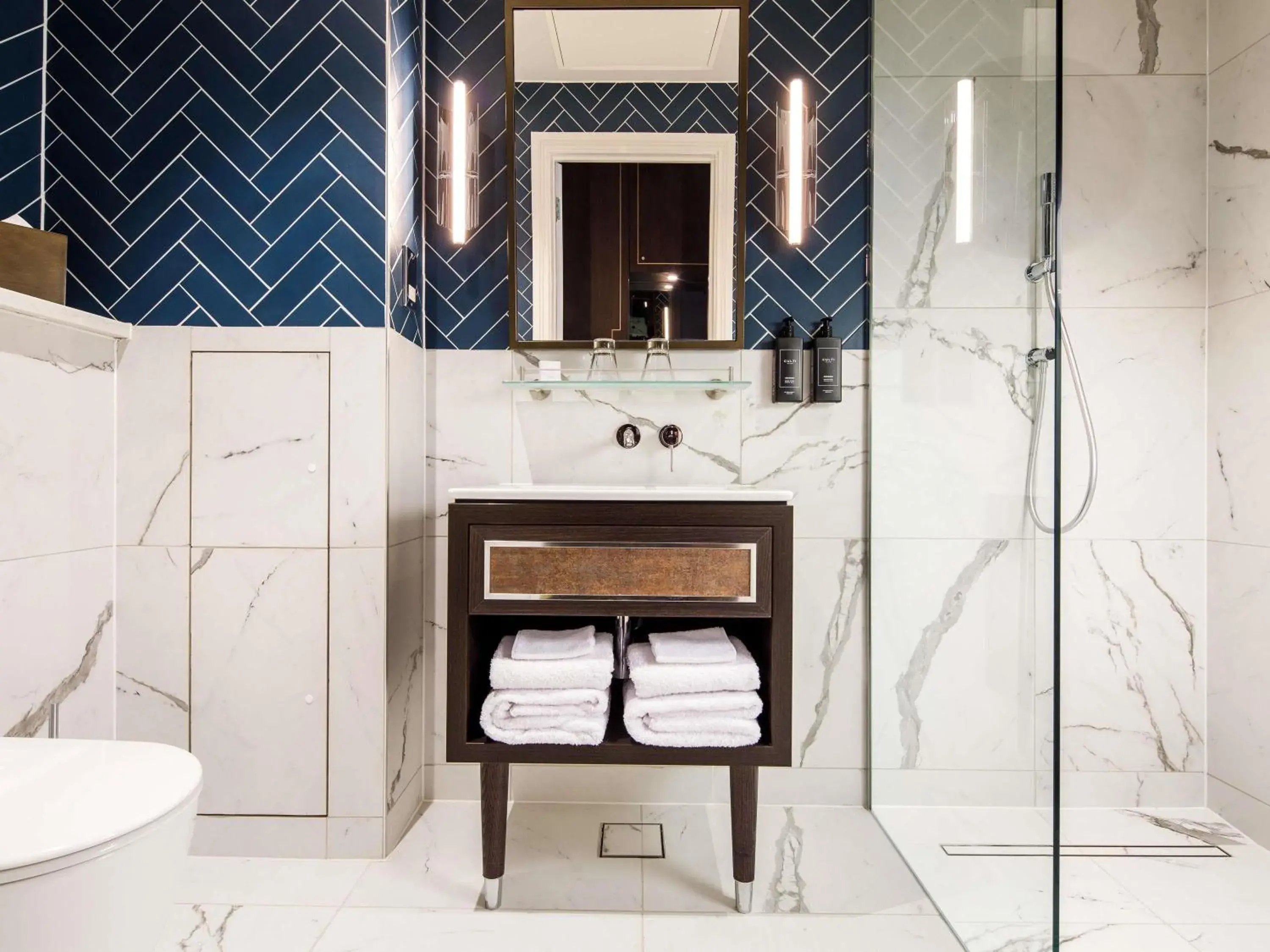 Executive Suite with One Double Bed in The Municipal Hotel Liverpool - MGallery Executive Suite with One Double Bed in The Municipal Hotel Liverpool - MGallery