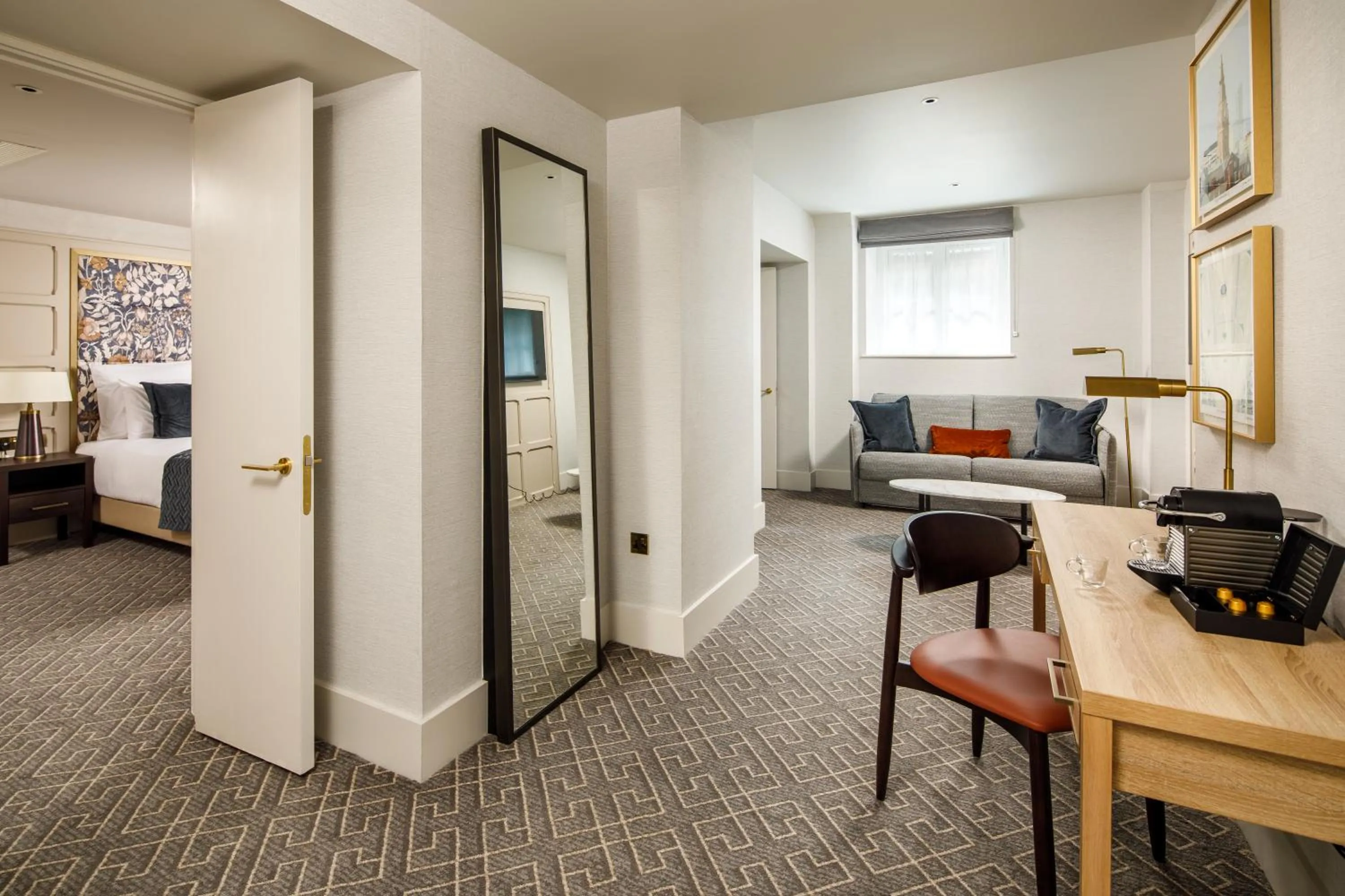 Living room, Bed in The Municipal Hotel Liverpool - MGallery