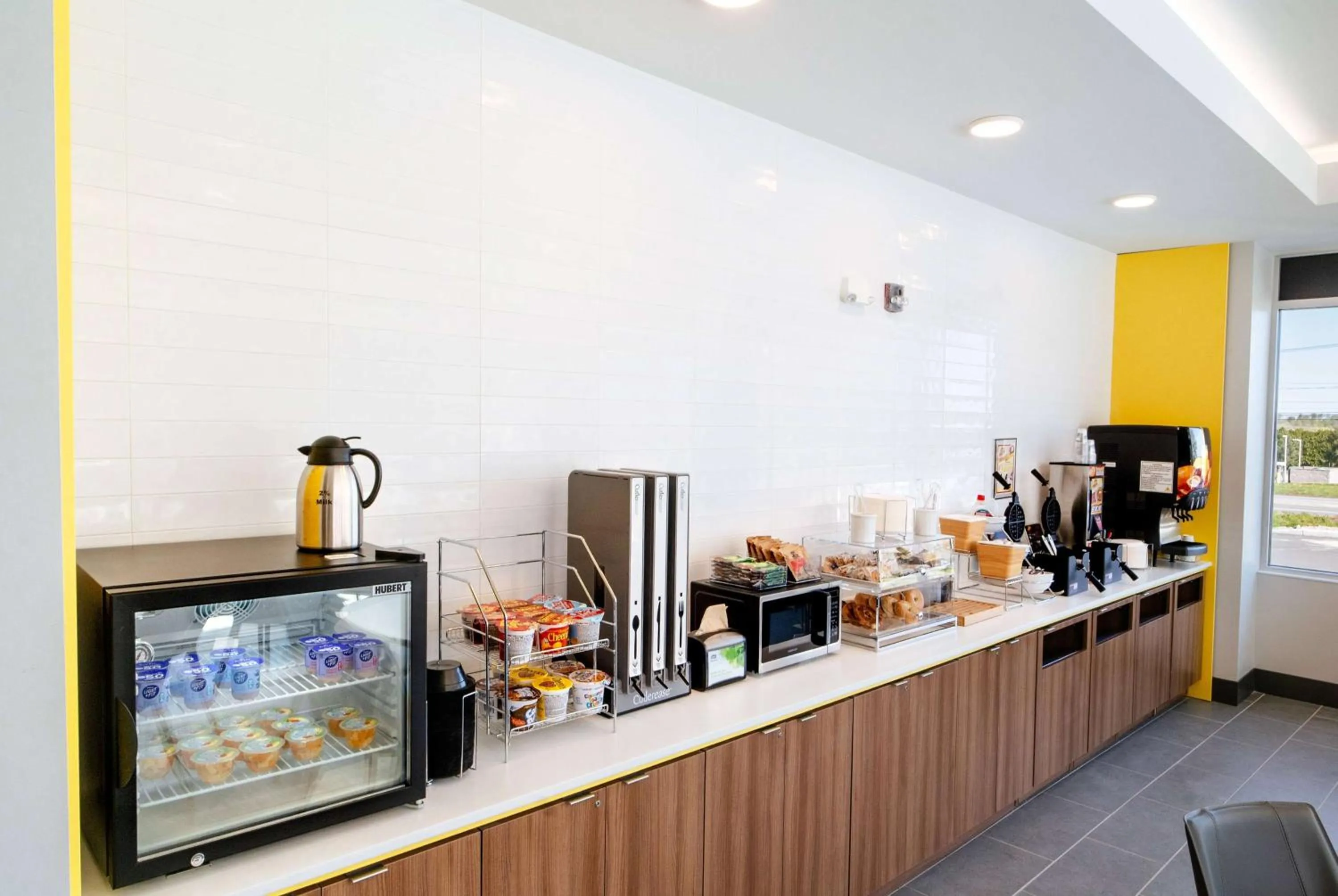 Breakfast in Microtel Inn & Suites by Wyndham Macedon