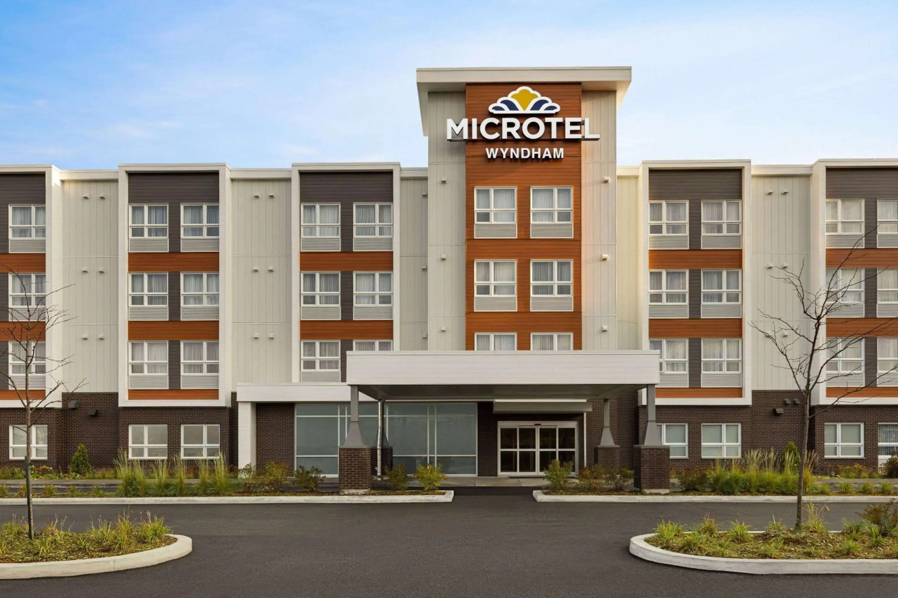 Property building in Microtel Inn & Suites by Wyndham Boisbriand Property building in Microtel Inn & Suites by Wyndham Boisbriand