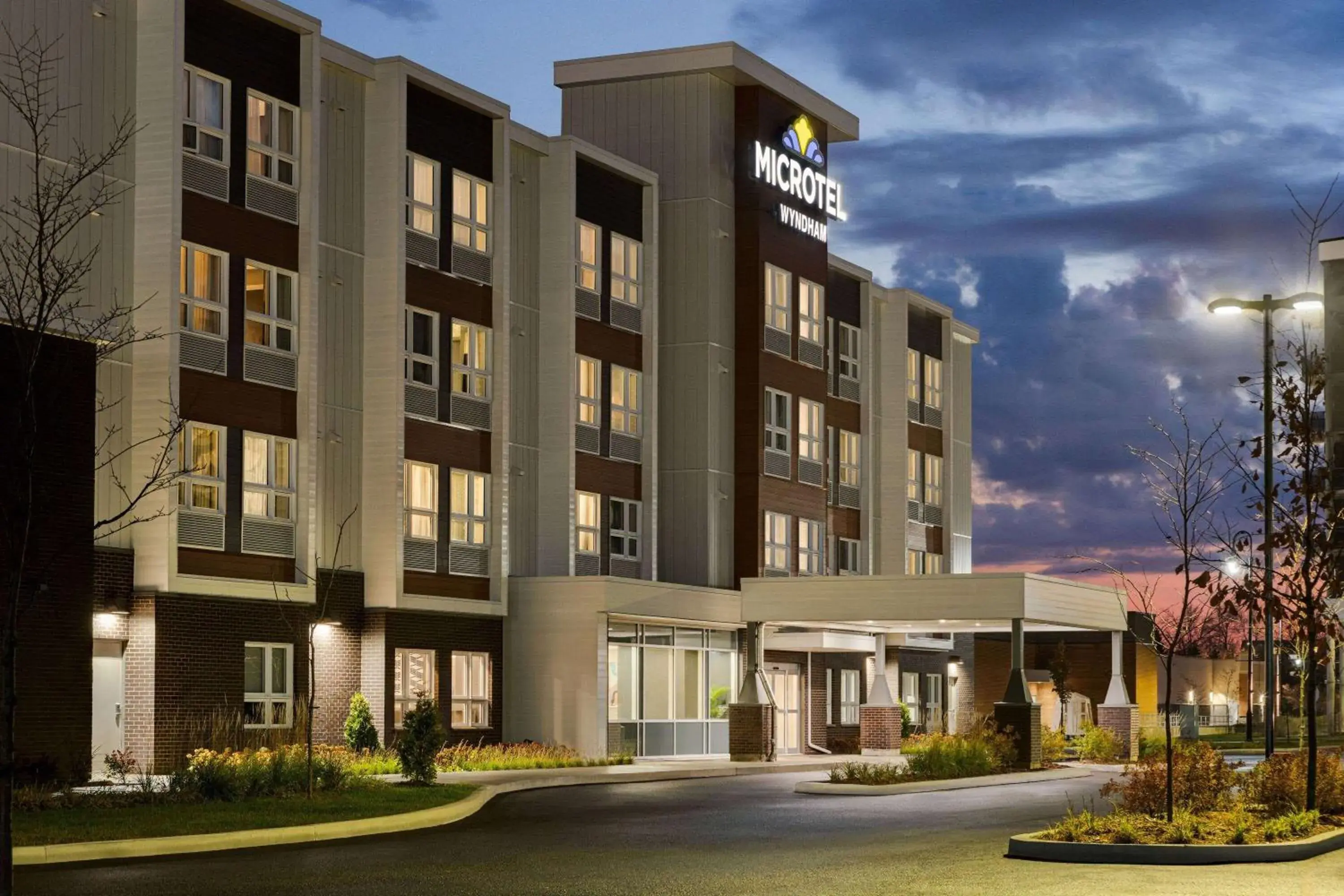 Property building in Microtel Inn & Suites by Wyndham Boisbriand Property building in Microtel Inn & Suites by Wyndham Boisbriand