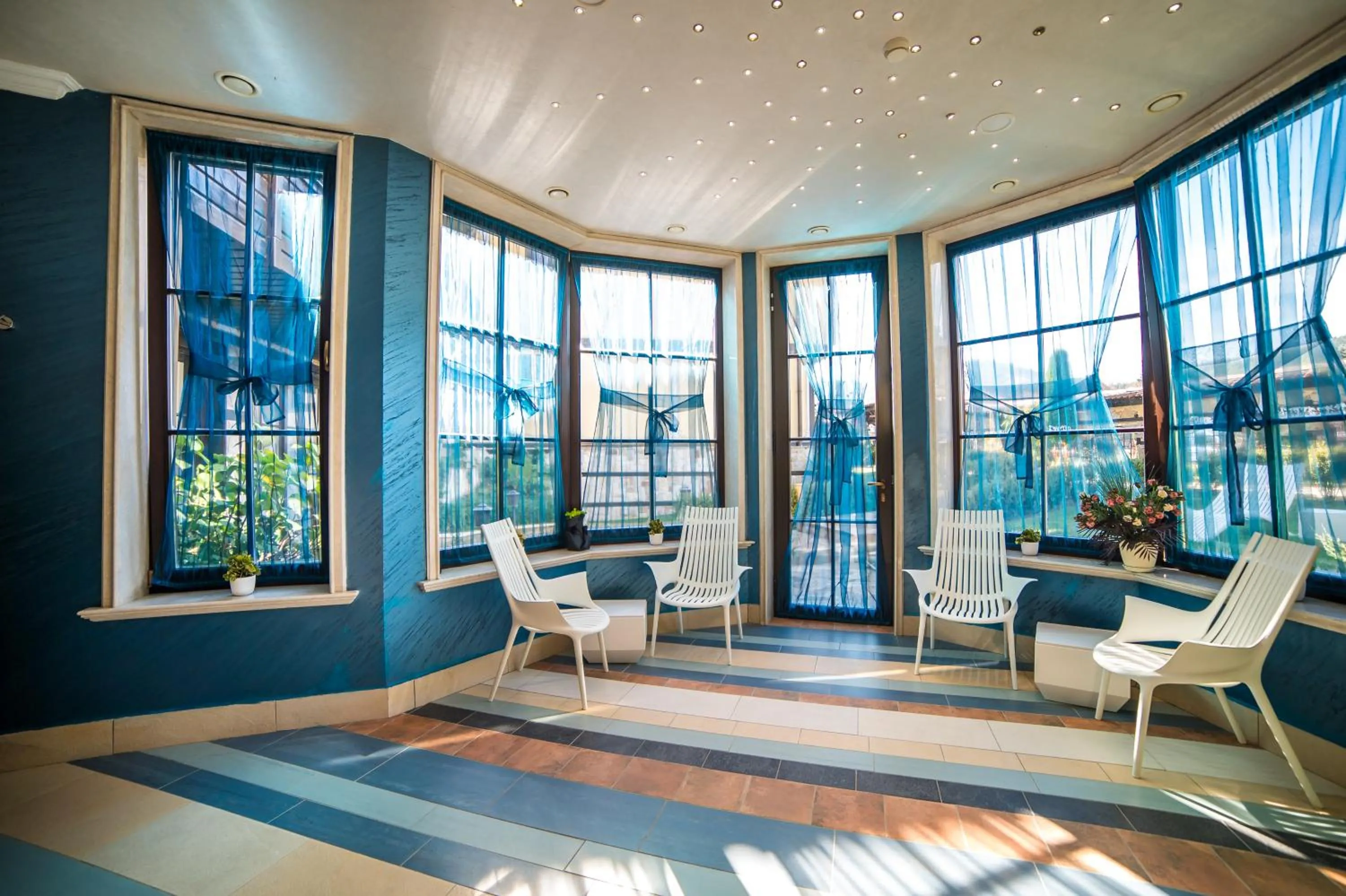 Hot Tub in Armaco Residence