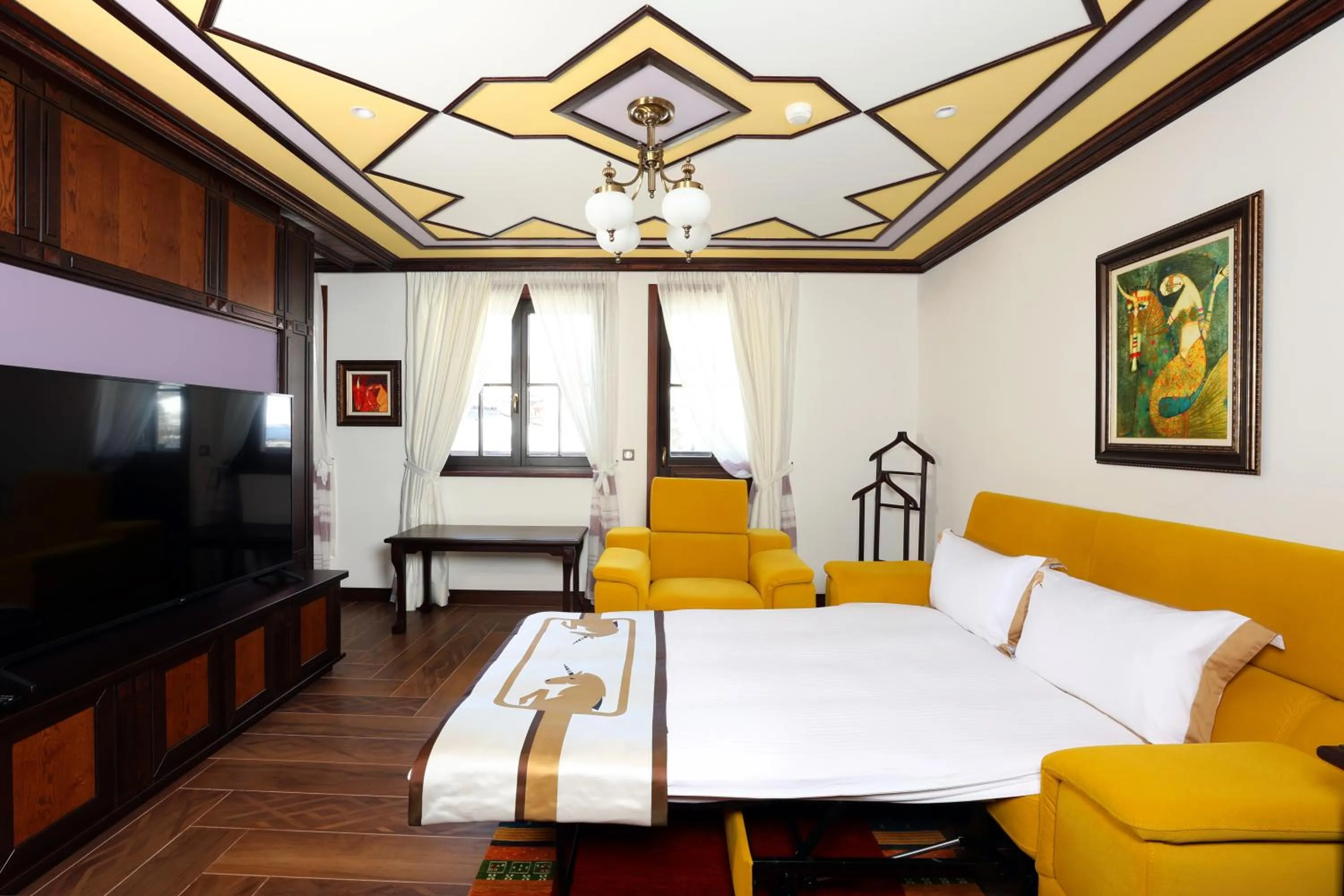 Bed in Armaco Residence