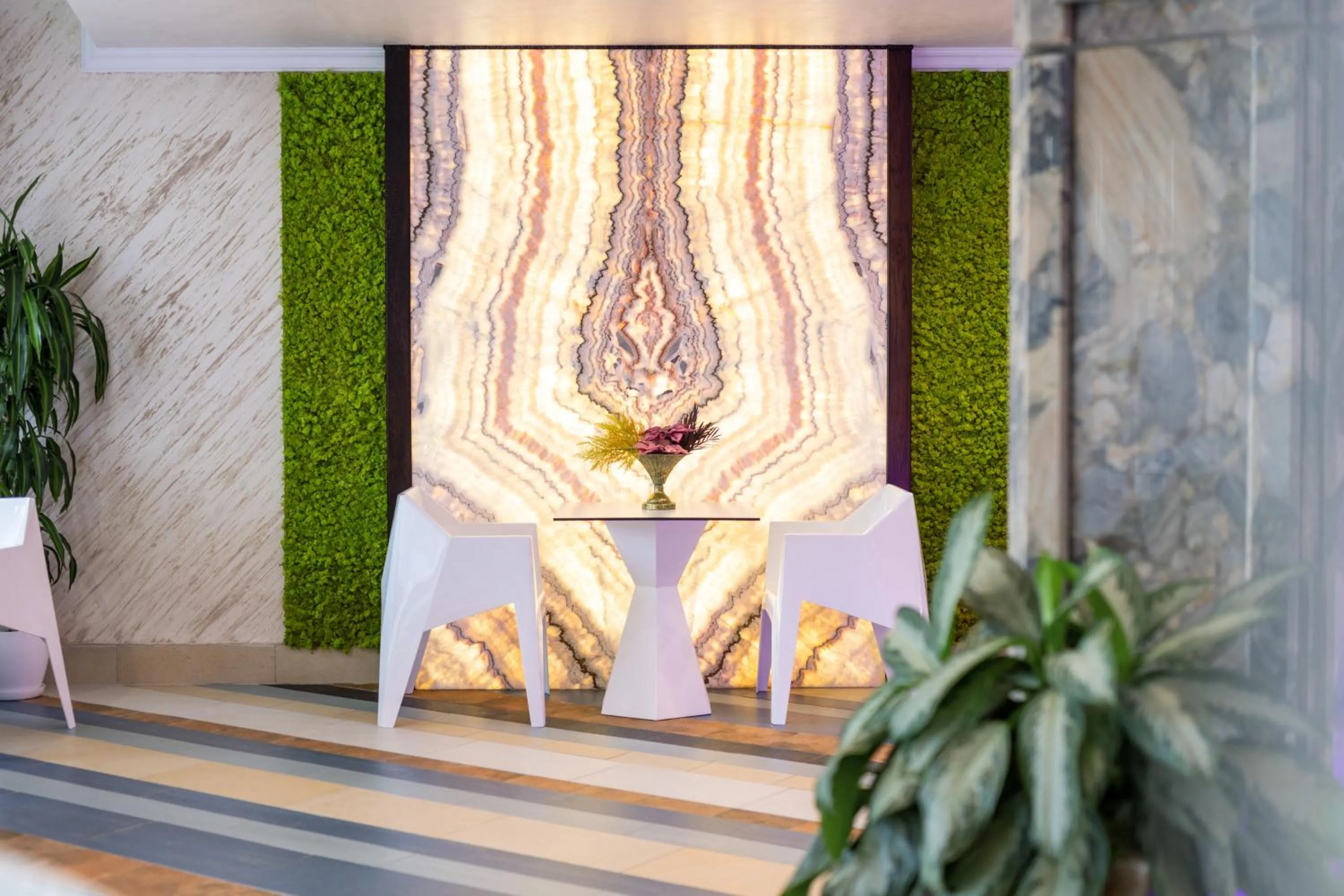 Swimming pool in Armaco Residence