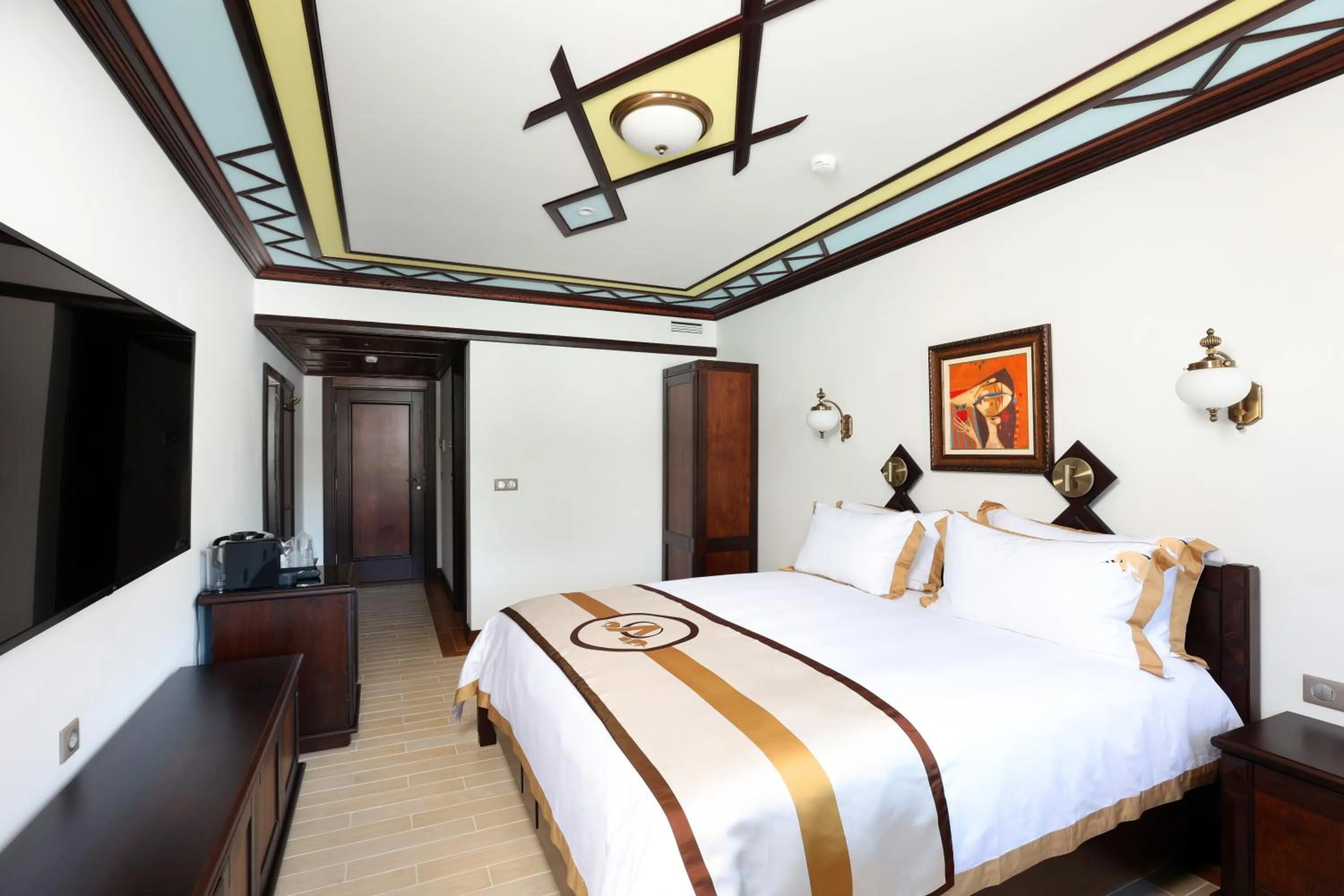 Spring, Bed in Armaco Residence