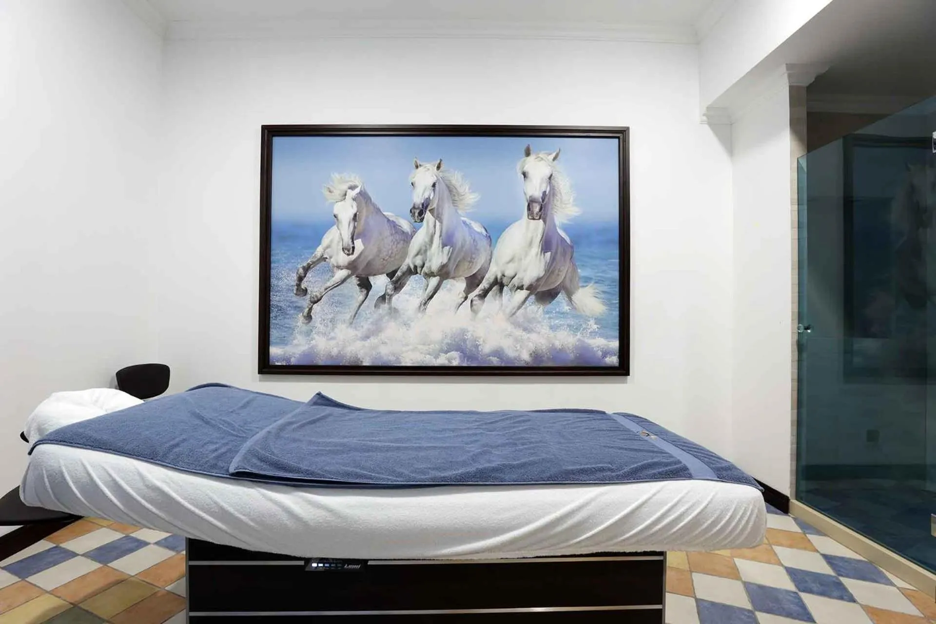 Massage, Bed in Armaco Residence