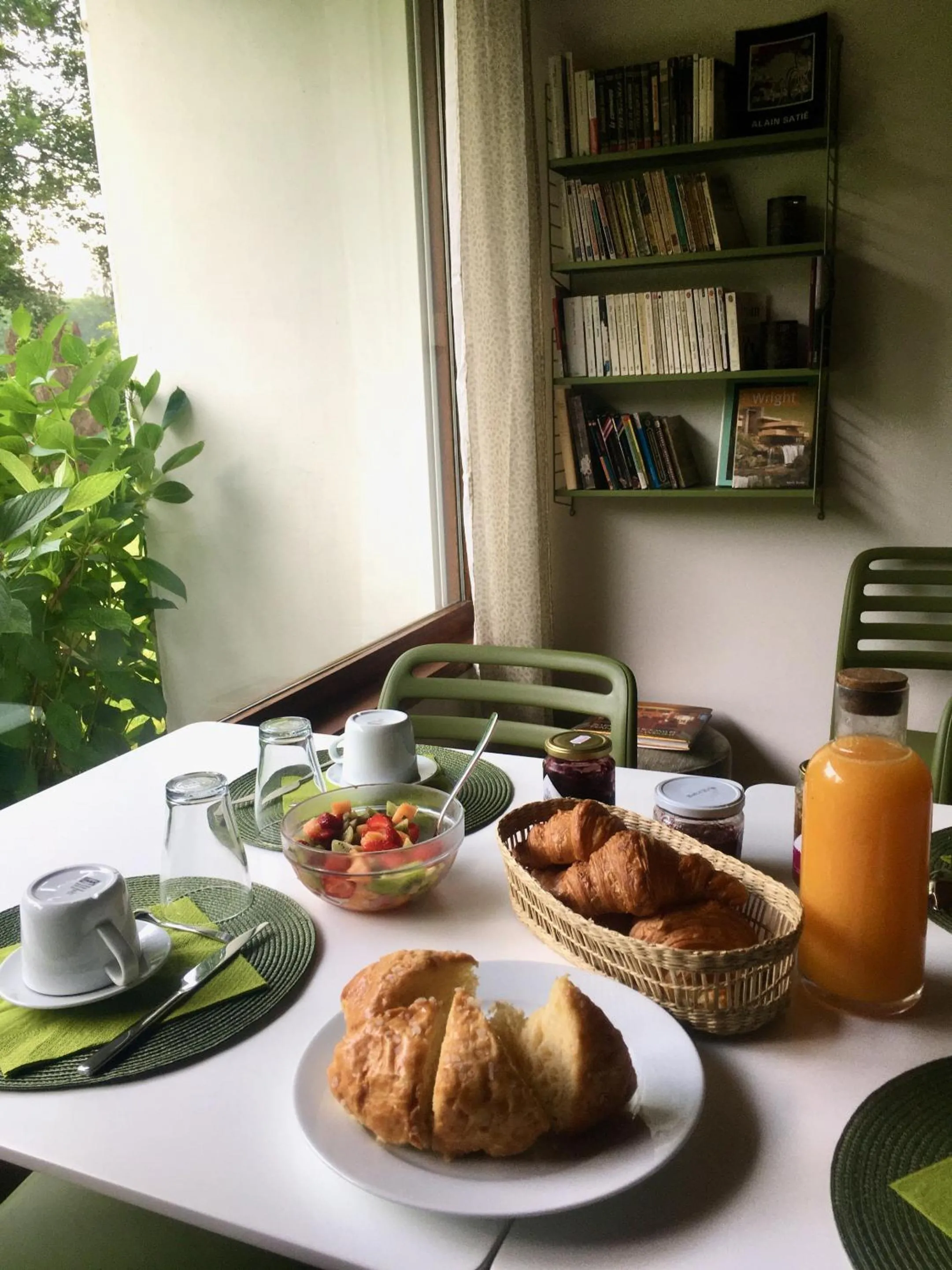 Breakfast in Parc de L'Aiguade