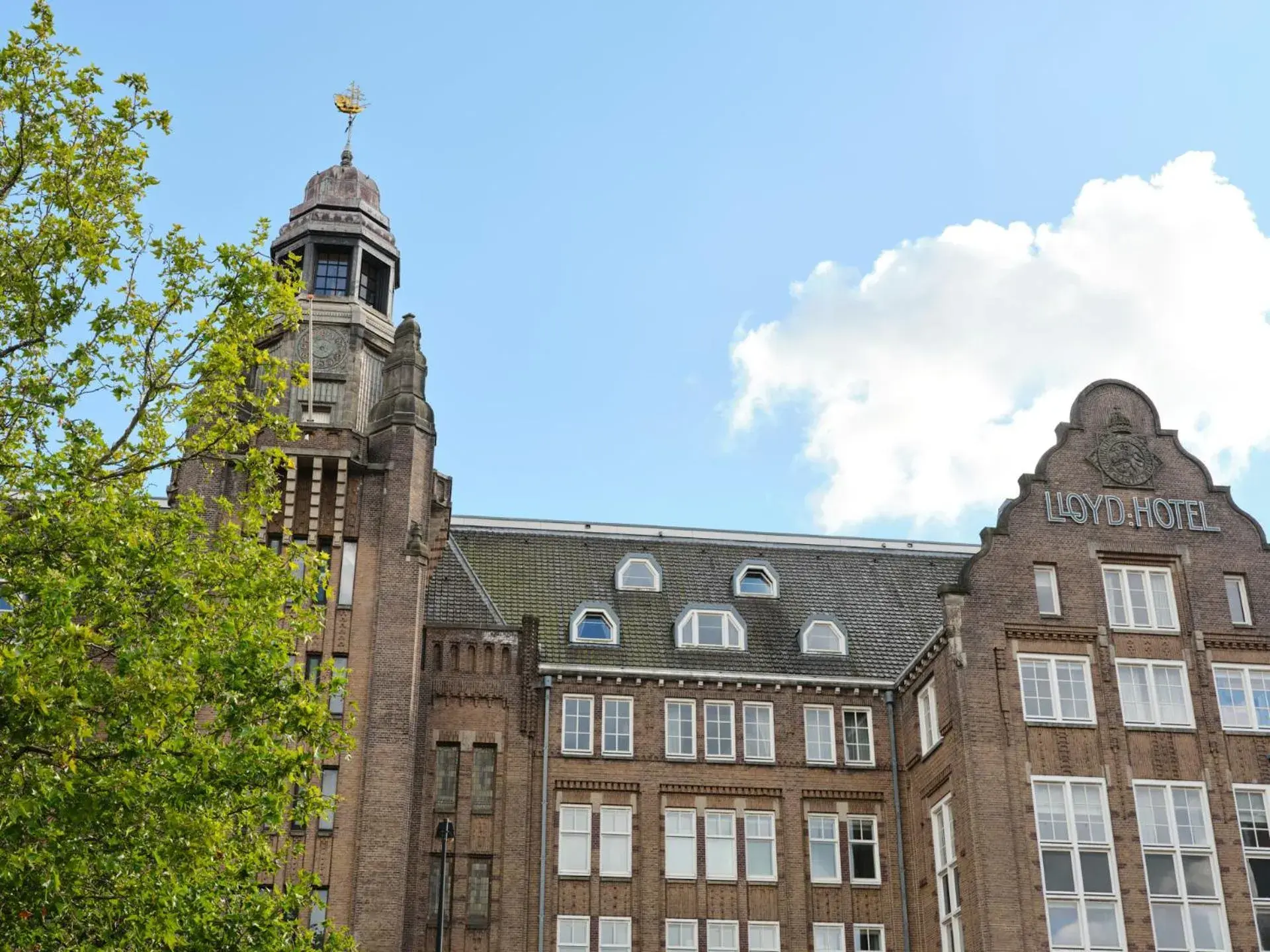 Property building in The Hoxton, Lloyd Amsterdam - Eastern Docklands Property building in The Hoxton, Lloyd Amsterdam - Eastern Docklands
