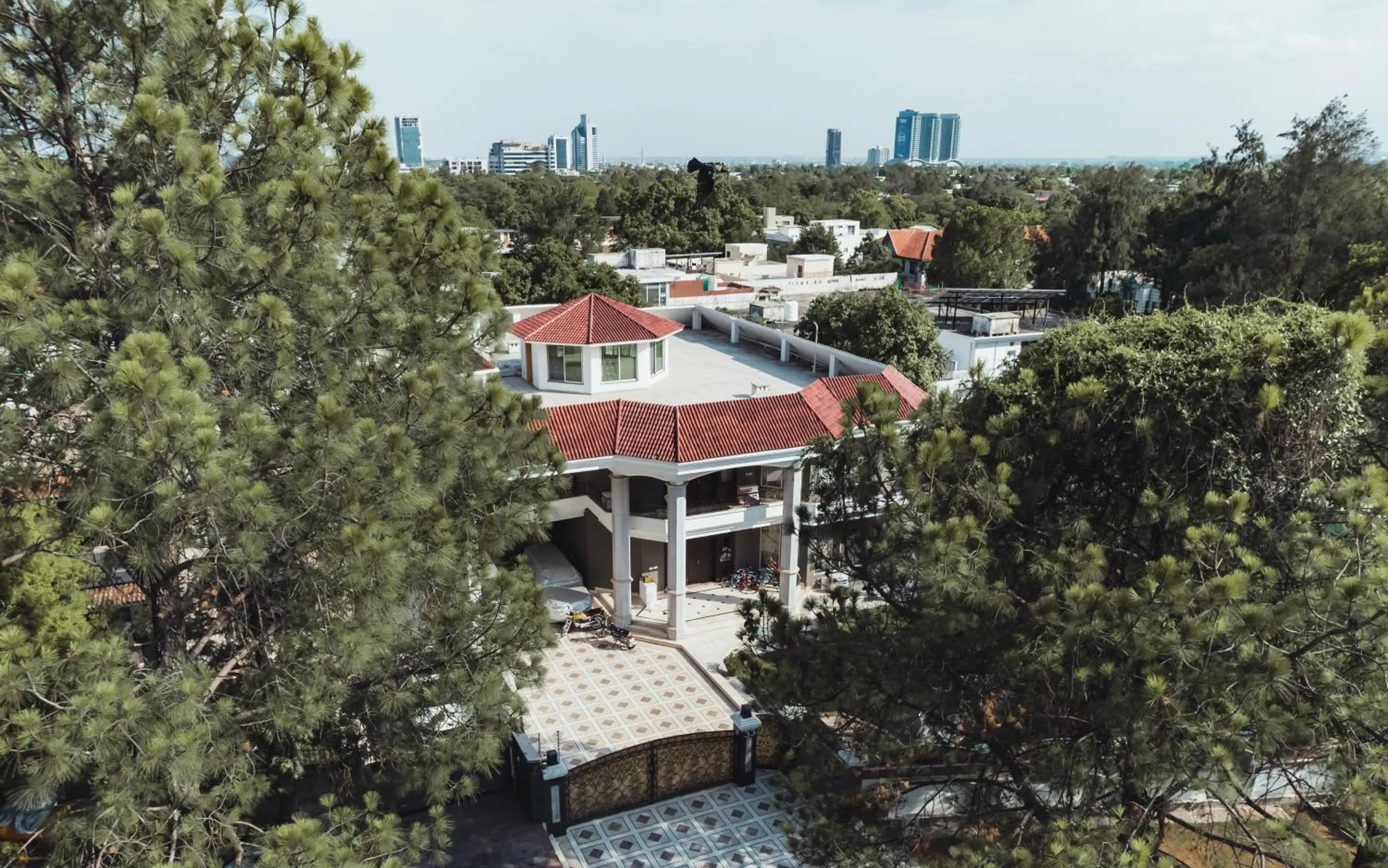 Hillside Residence E-7 by Paramount Hospitality