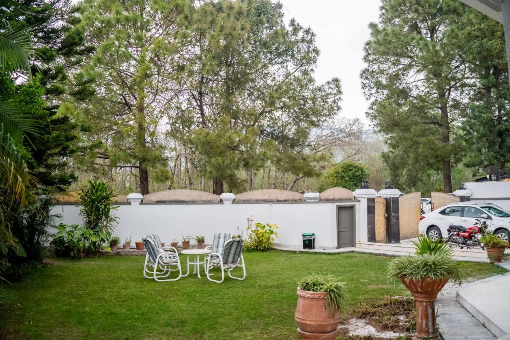 Garden in Hillside Residence E-7 by Paramount Hospitality