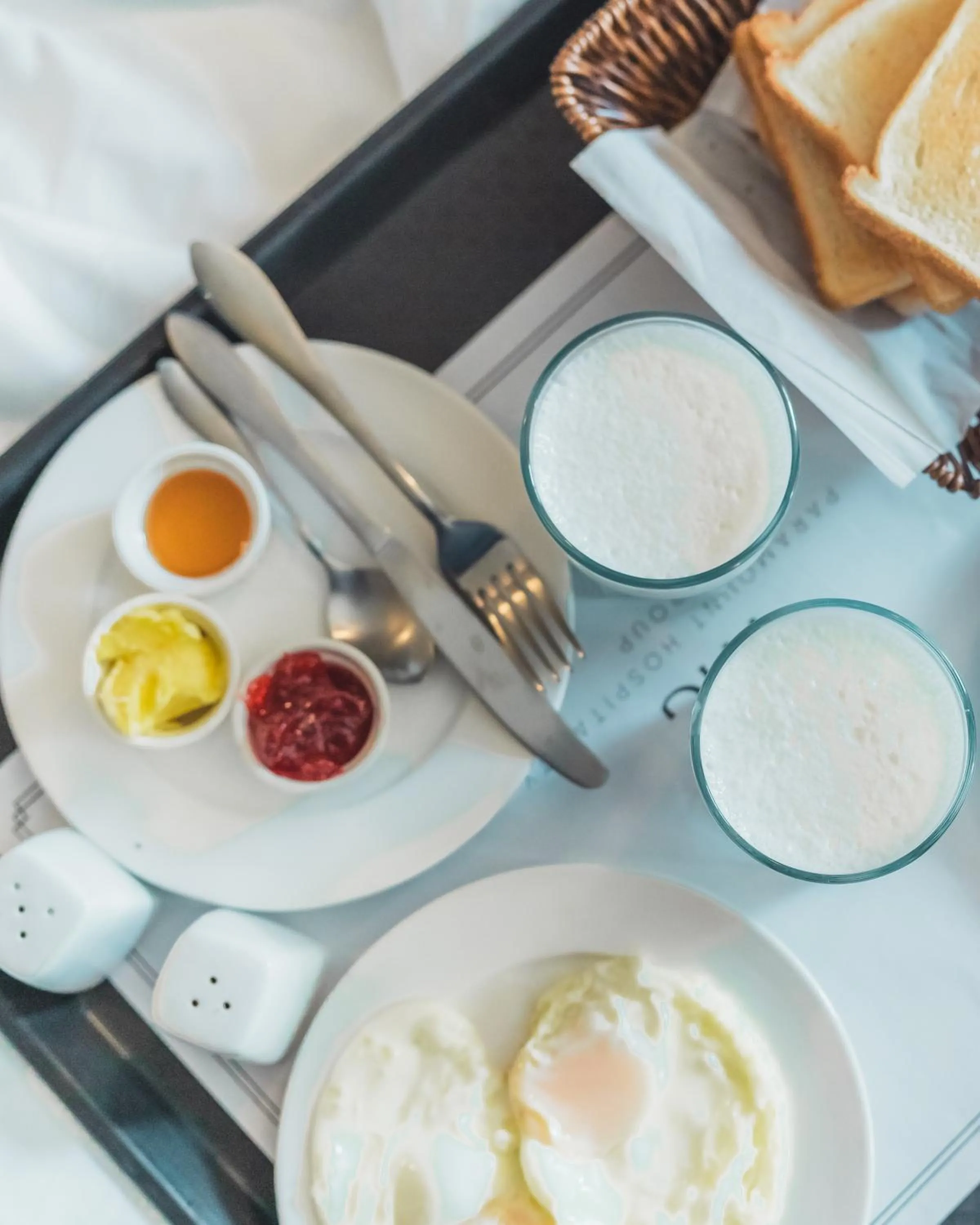Breakfast in Hillside Residence E-7 by Paramount Hospitality