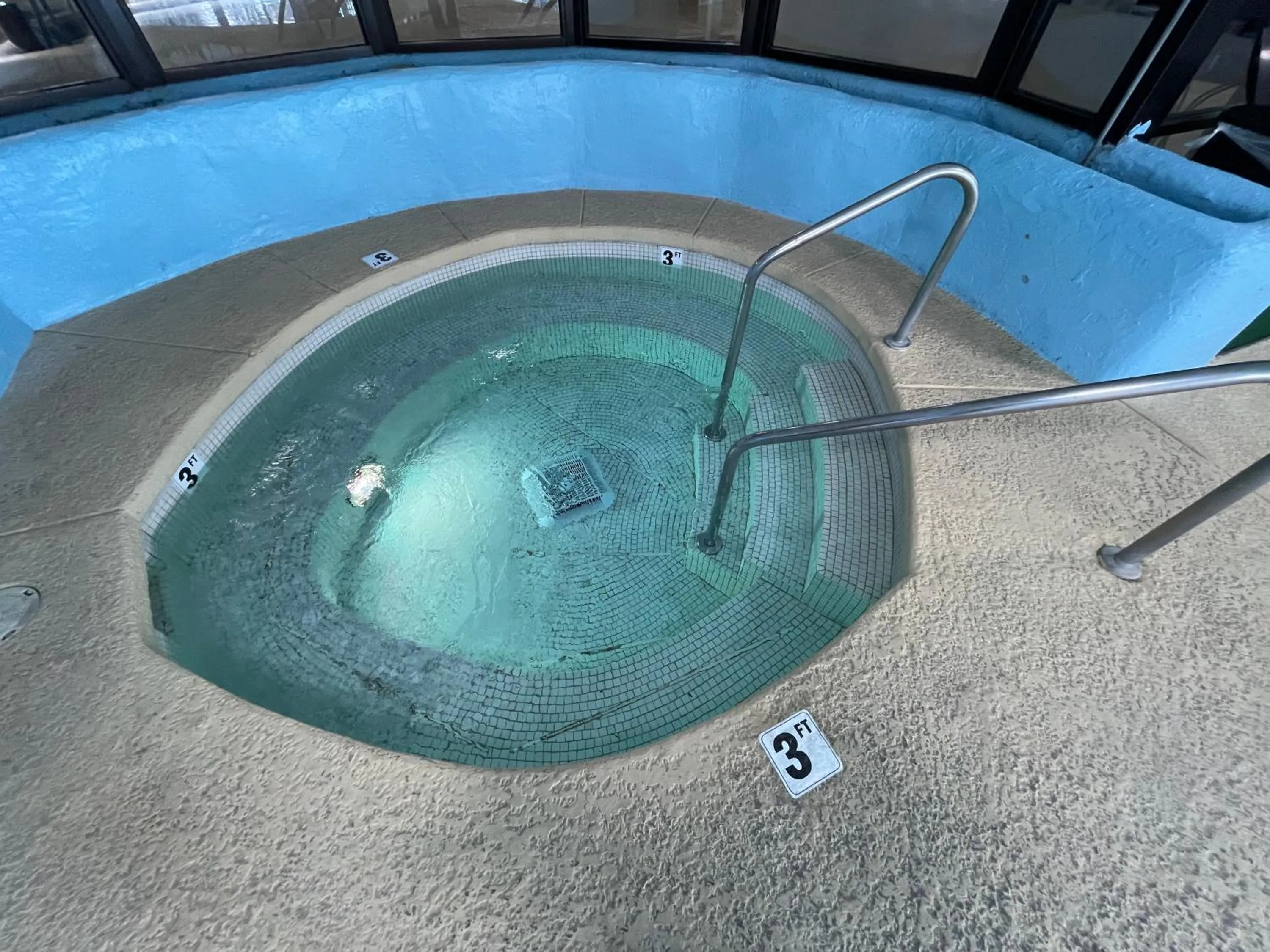 Hot Tub in Pine Lake Resort and Banquets
