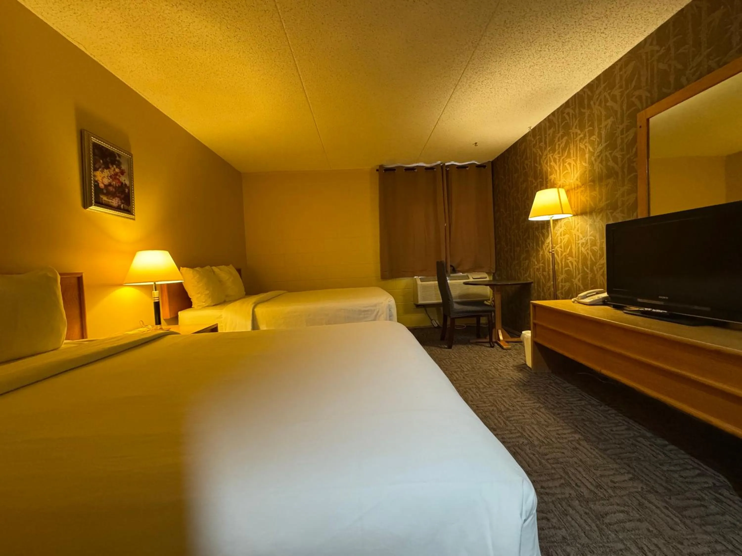 Bed in Best Stay Inn