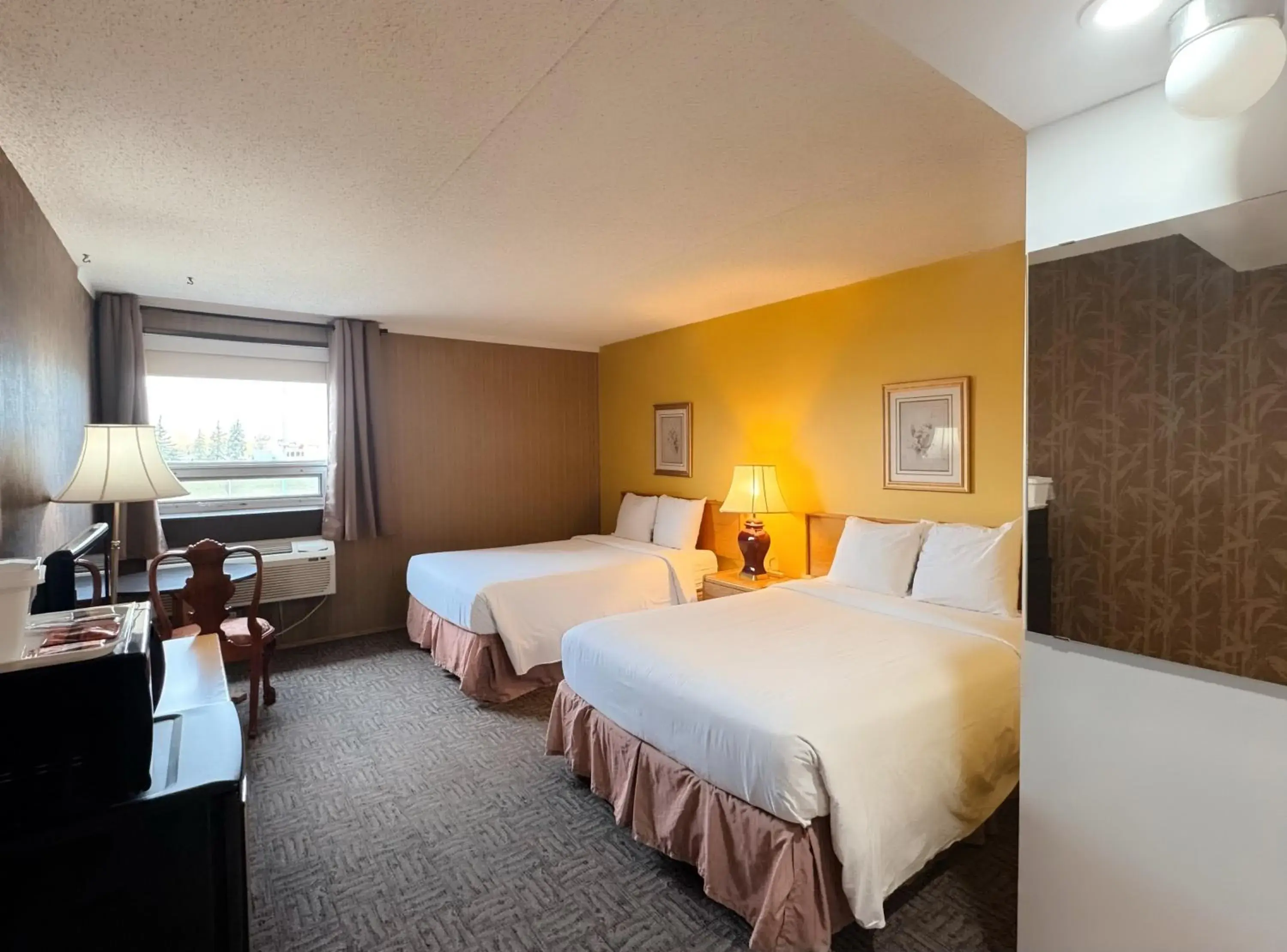 Double Room in Best Stay Inn Double Room in Best Stay Inn