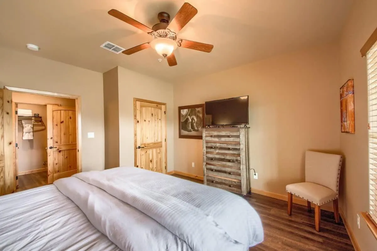 Bed in Old Mills Resort OM A9