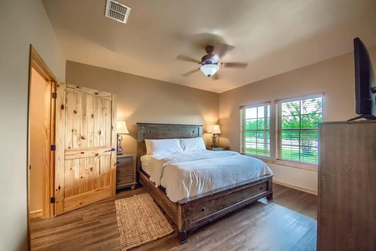 Bed in Old Mills Resort OM A9
